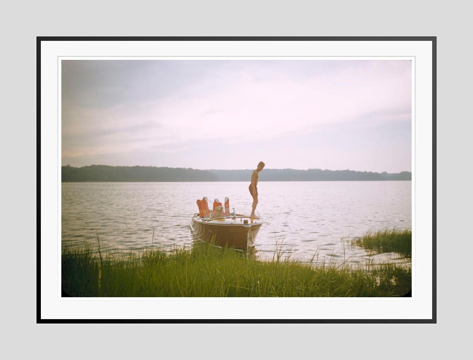 Water Skiing 
1956

A waterskier contemplates the water

by Toni Frissell

48 x 72 “ / 121 x 182 cm - paper size
Archival pigment print
unframed 
(framing available see examples - please enquire) 

Limited Signature Stamped Edition 
numbered in ink