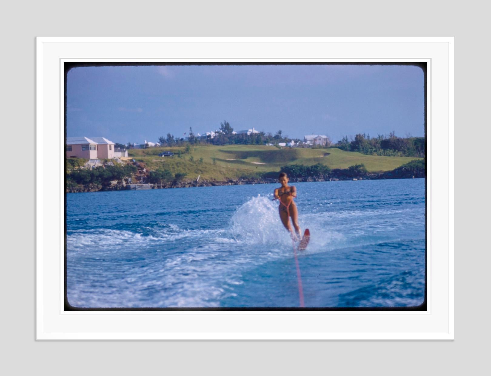Wasserskifahren in Acapulco, 1959, limitierte, gestempelte Auflage (Moderne), Photograph, von Toni Frissell