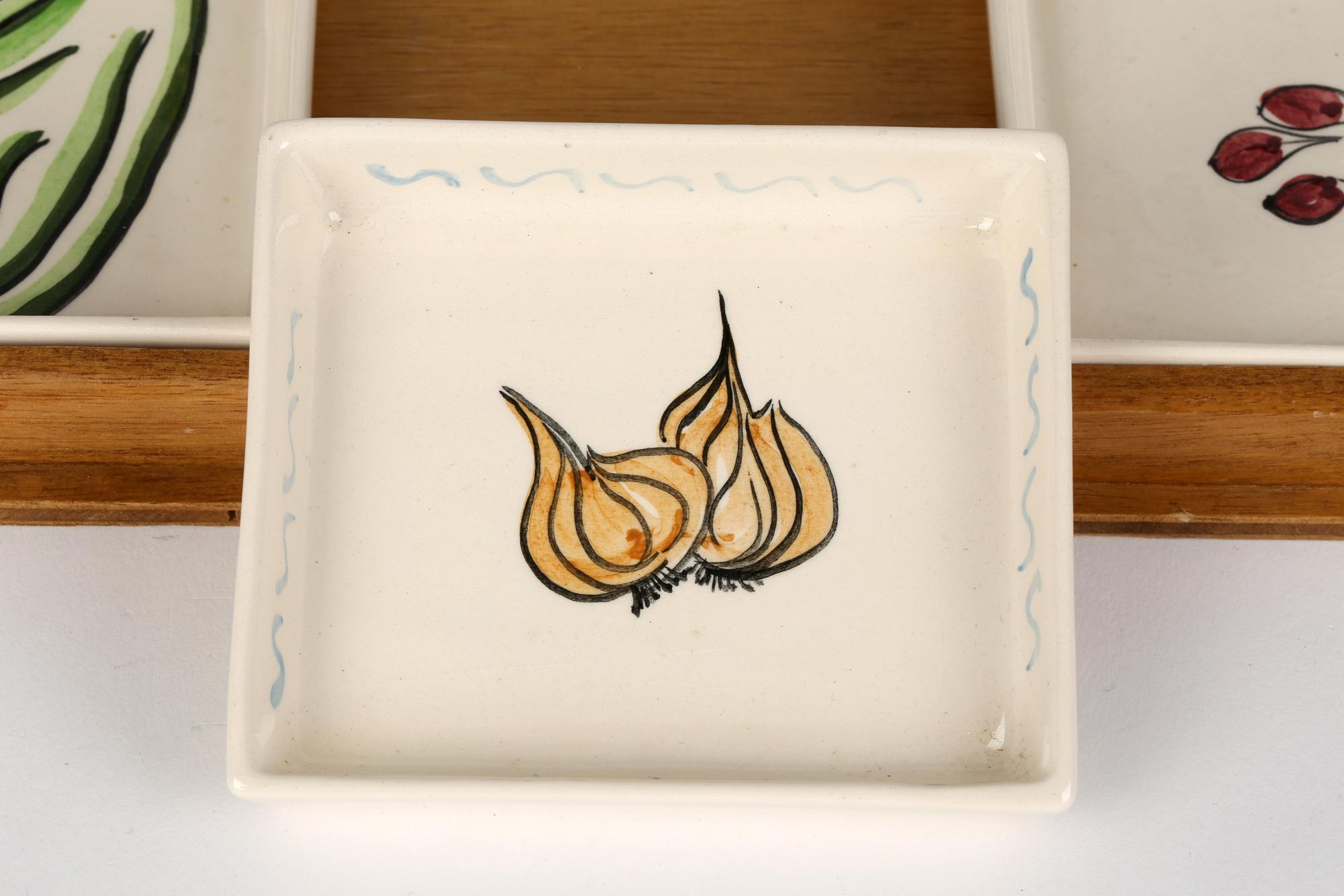 Hand-Painted Toni Raymond Mid-Century Pottery Serving Dishes on Fitted Tray For Sale