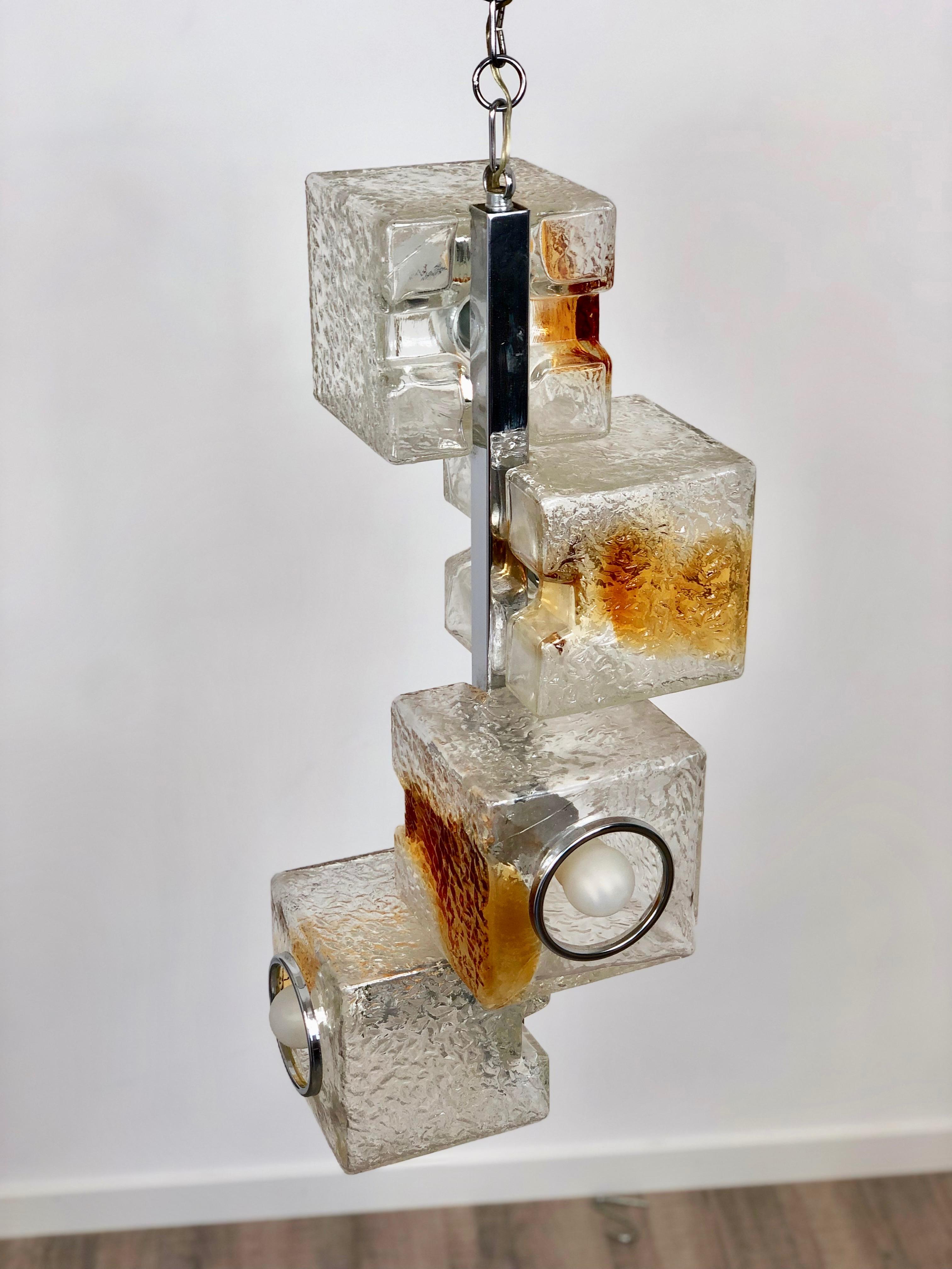 Toni Zuccheri for VeArt Sculpture Cube Design Chandelier 1970s Murano Art Glass In Good Condition For Sale In Rome, IT