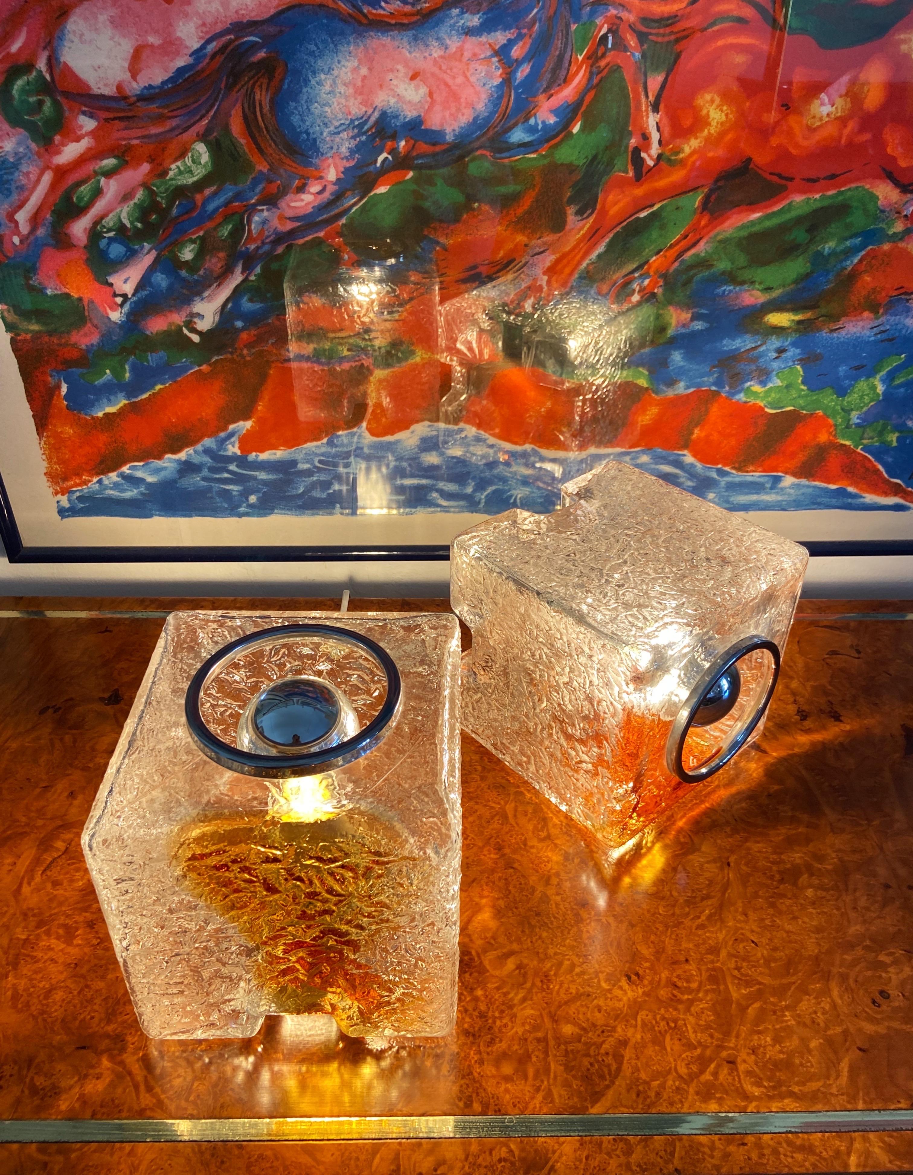 Toni Zuccheri for VeArt Sculpture Cube Design Table-Light 1970s Murano Art Glass 1