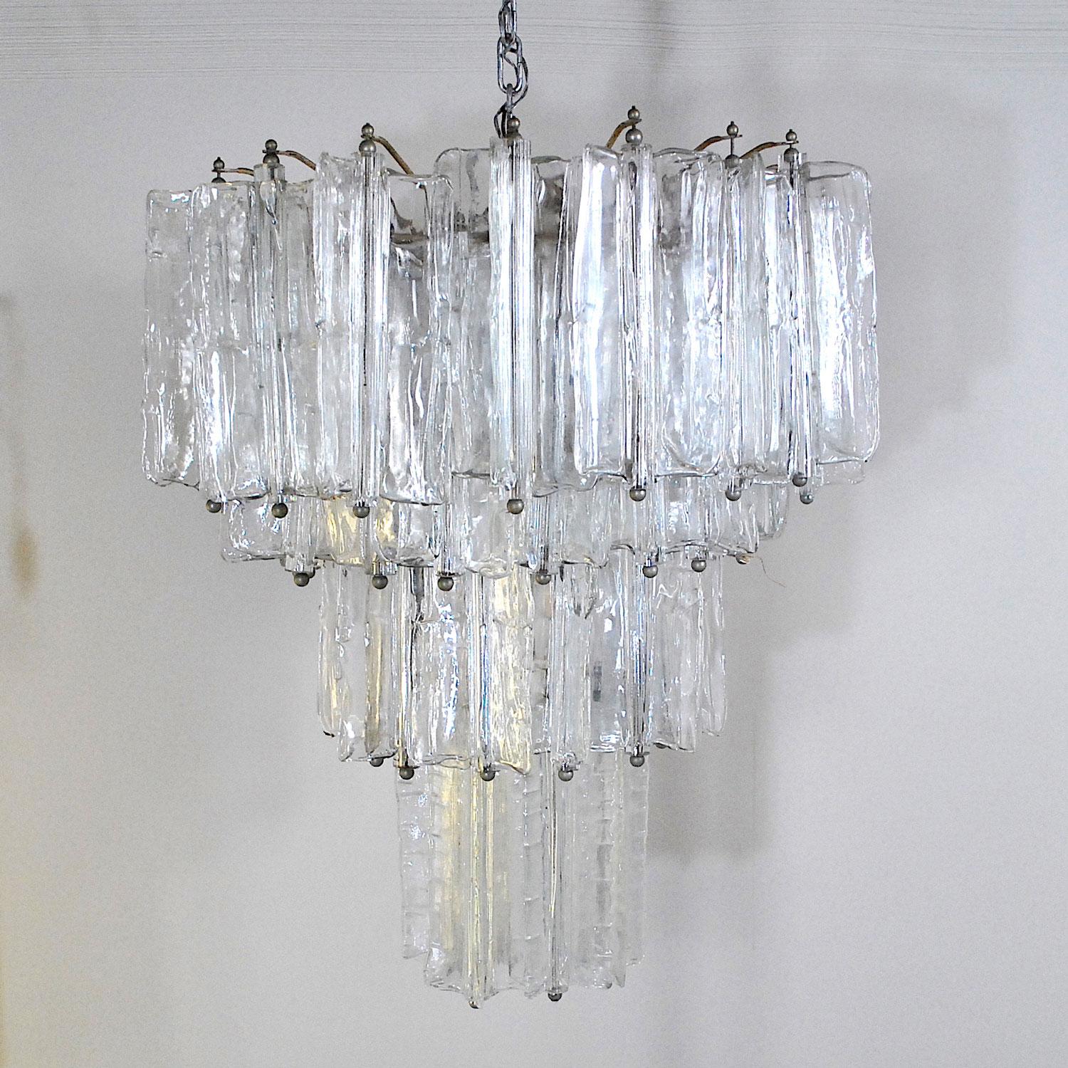 Toni Zuccheri for Venini Italian midcentury chandelier in Murano glass from the 1950s.