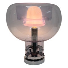 Toni Zuccheri Tischlampe aus mundgeblasenem Glas und Chrom .