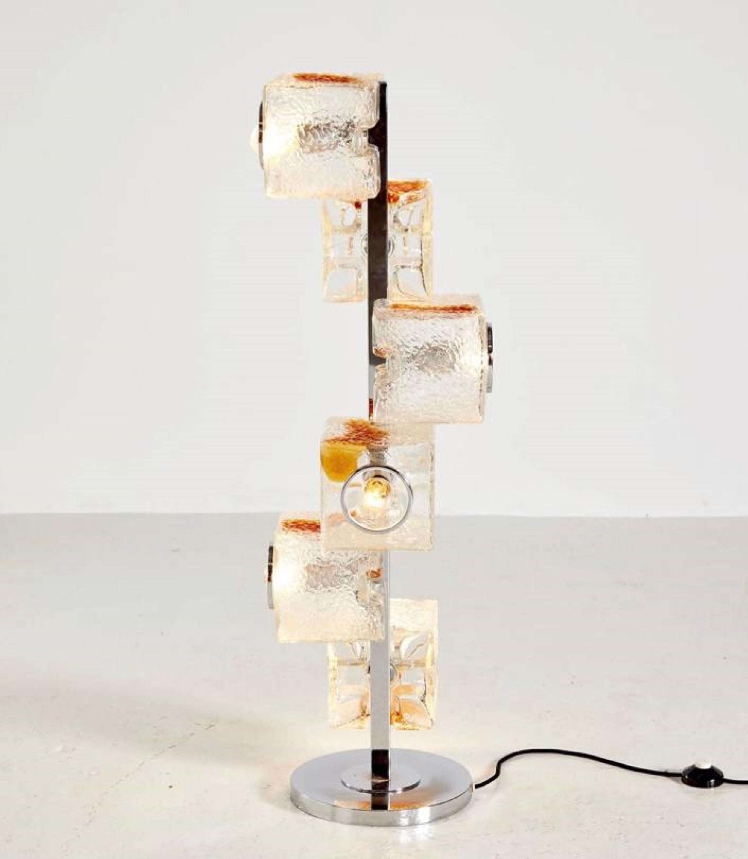 Hand-Crafted Toni zuccheri glass cube floor lamp by Toni Zuccheri for VeArt 1970.