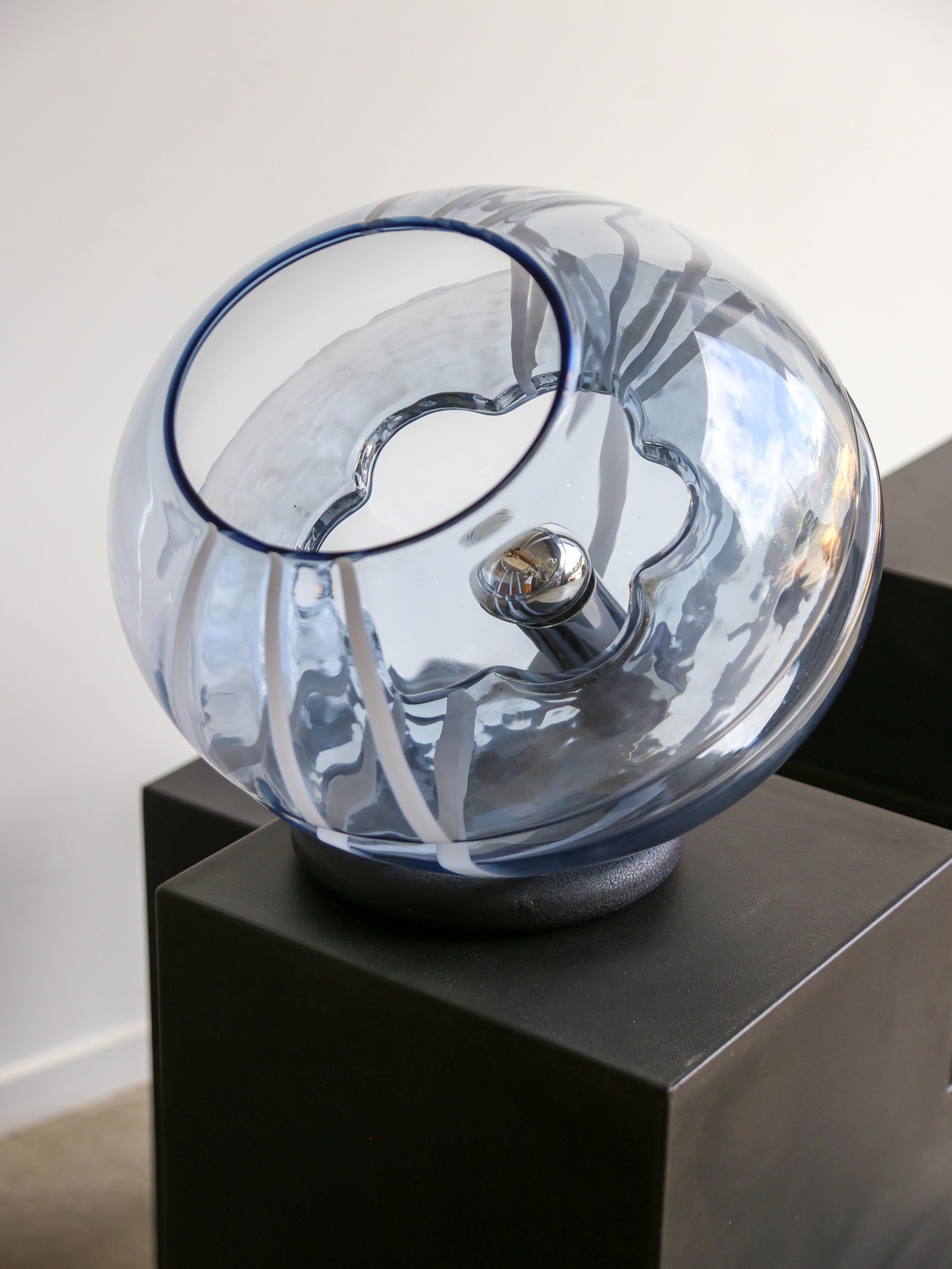 Toni Zuccheri Round Murano Glass Table Lamp with White Lines 3