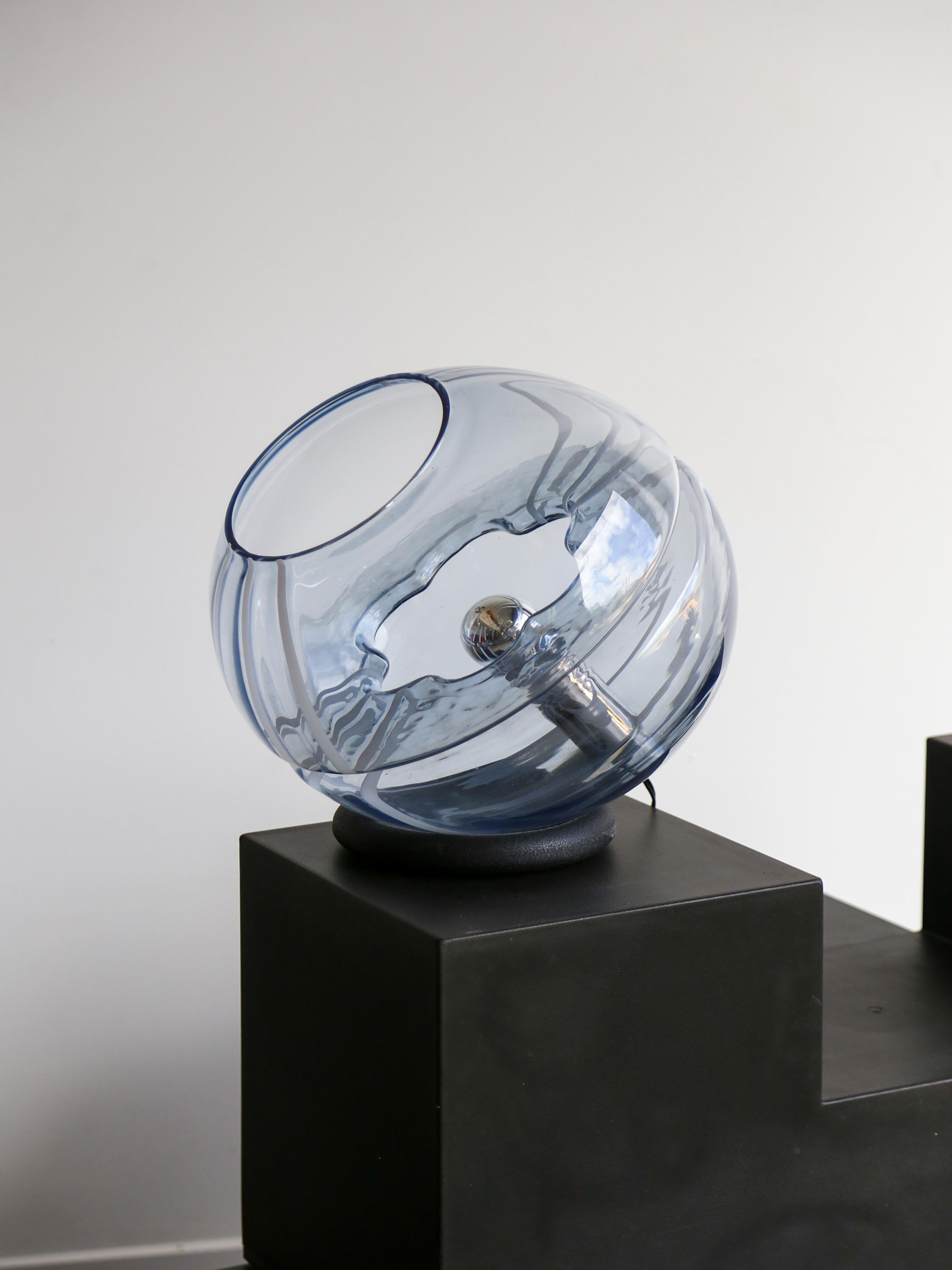 Toni Zuccheri Round Murano Glass Table Lamp with White Lines 2