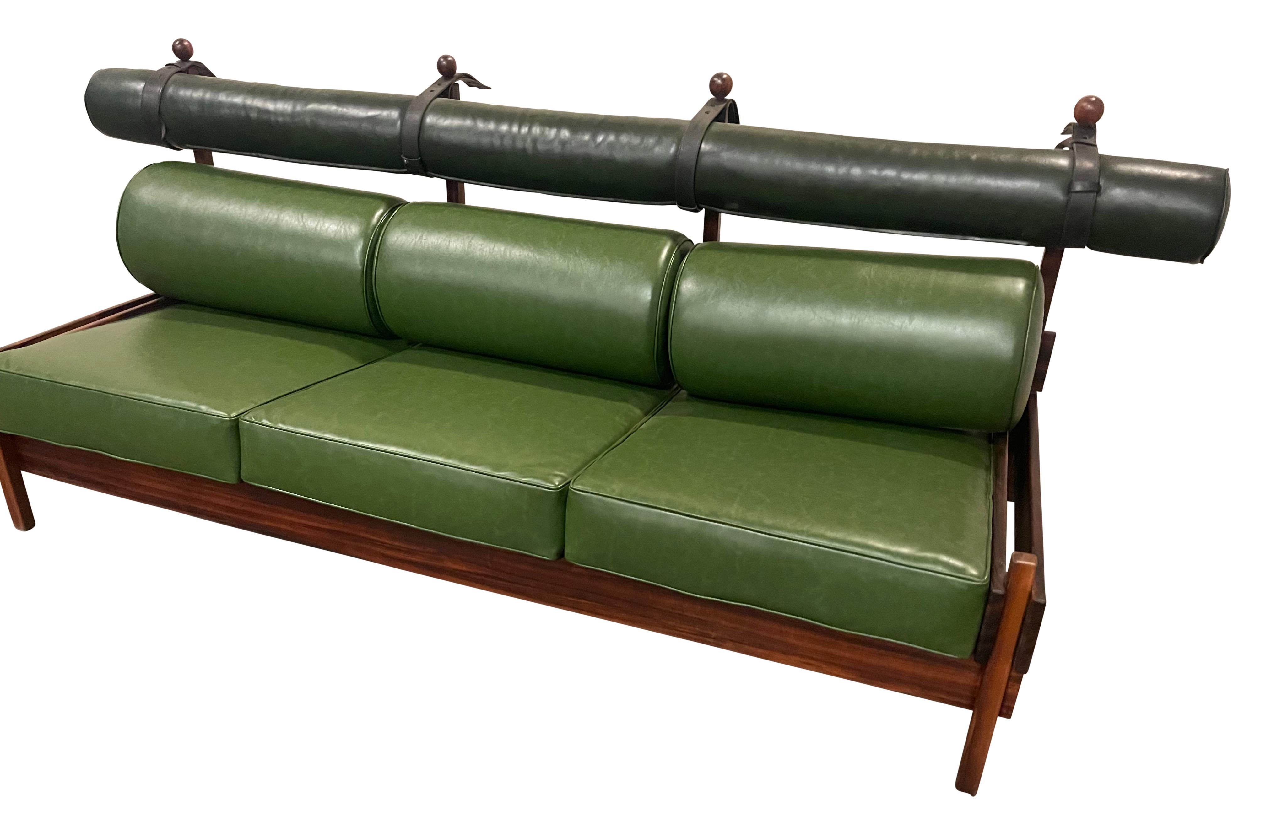 Brésilien Canapé Tonico de Sergio Rodrigues, brésilien moderne du milieu du siècle 1963 en vente