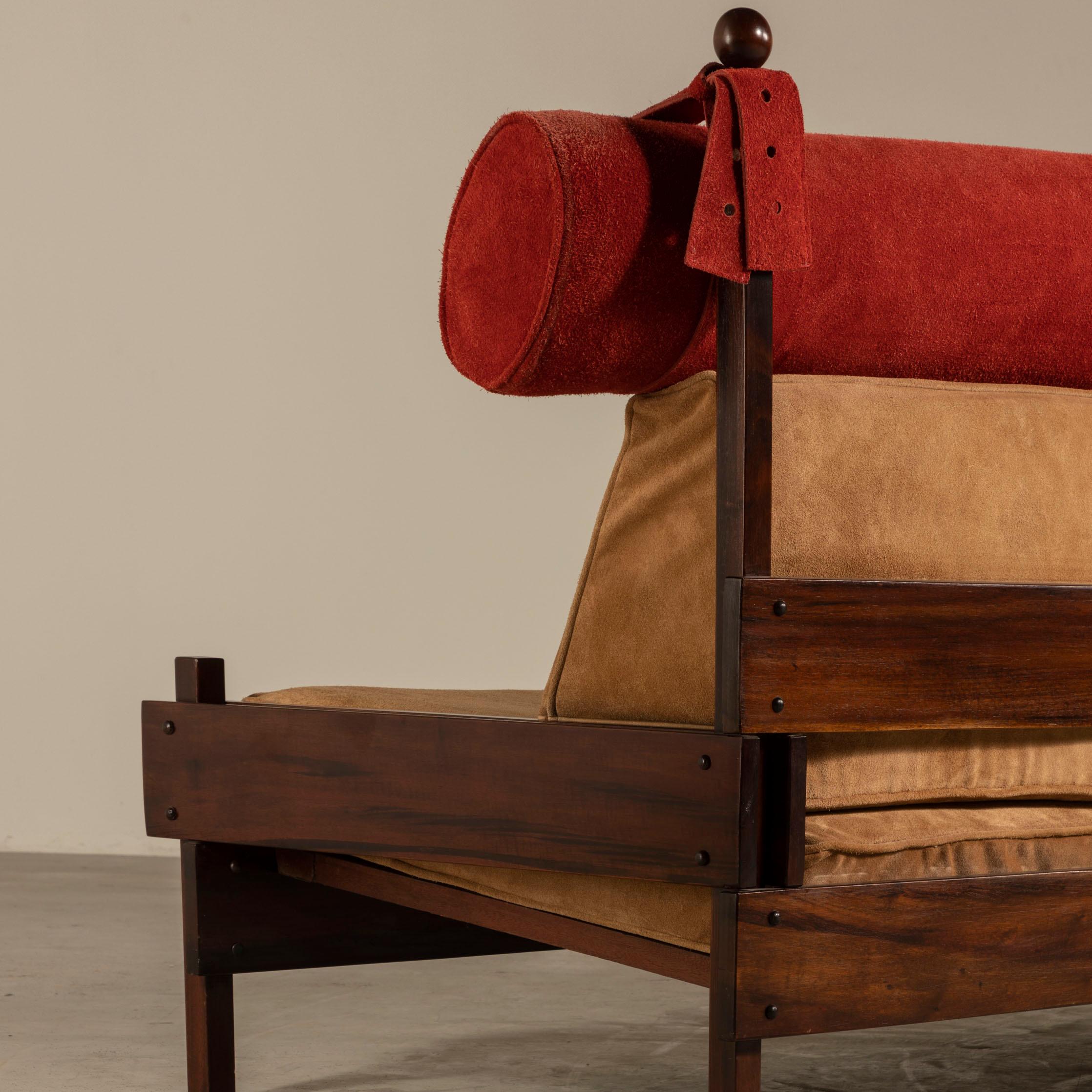 Leather Tonico Sofa in Hardwood, by Sergio Rodrigues, Brazilian Mid-Century Modern For Sale