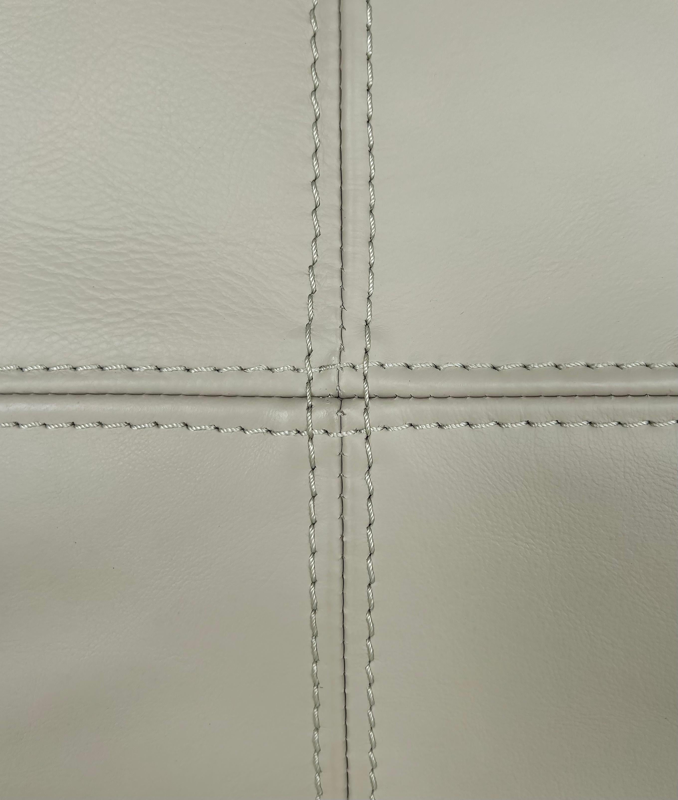 Tonino Lamborghini Italien, 2-teiliges Sofa aus Straußenleder in Modulform, 2010 im Angebot 6