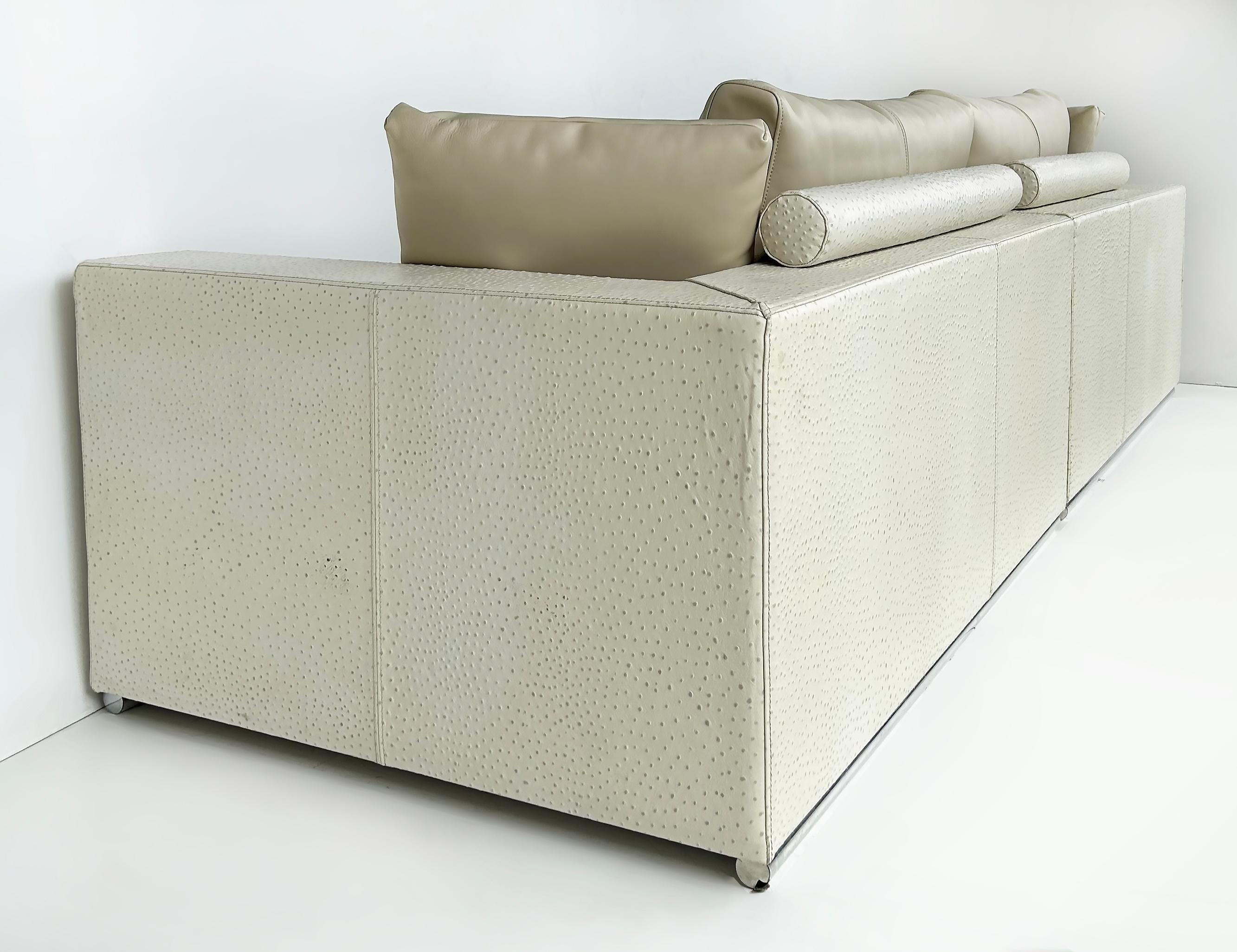 Tonino Lamborghini Italien, 2-teiliges Sofa aus Straußenleder in Modulform, 2010 im Zustand „Gut“ im Angebot in Miami, FL