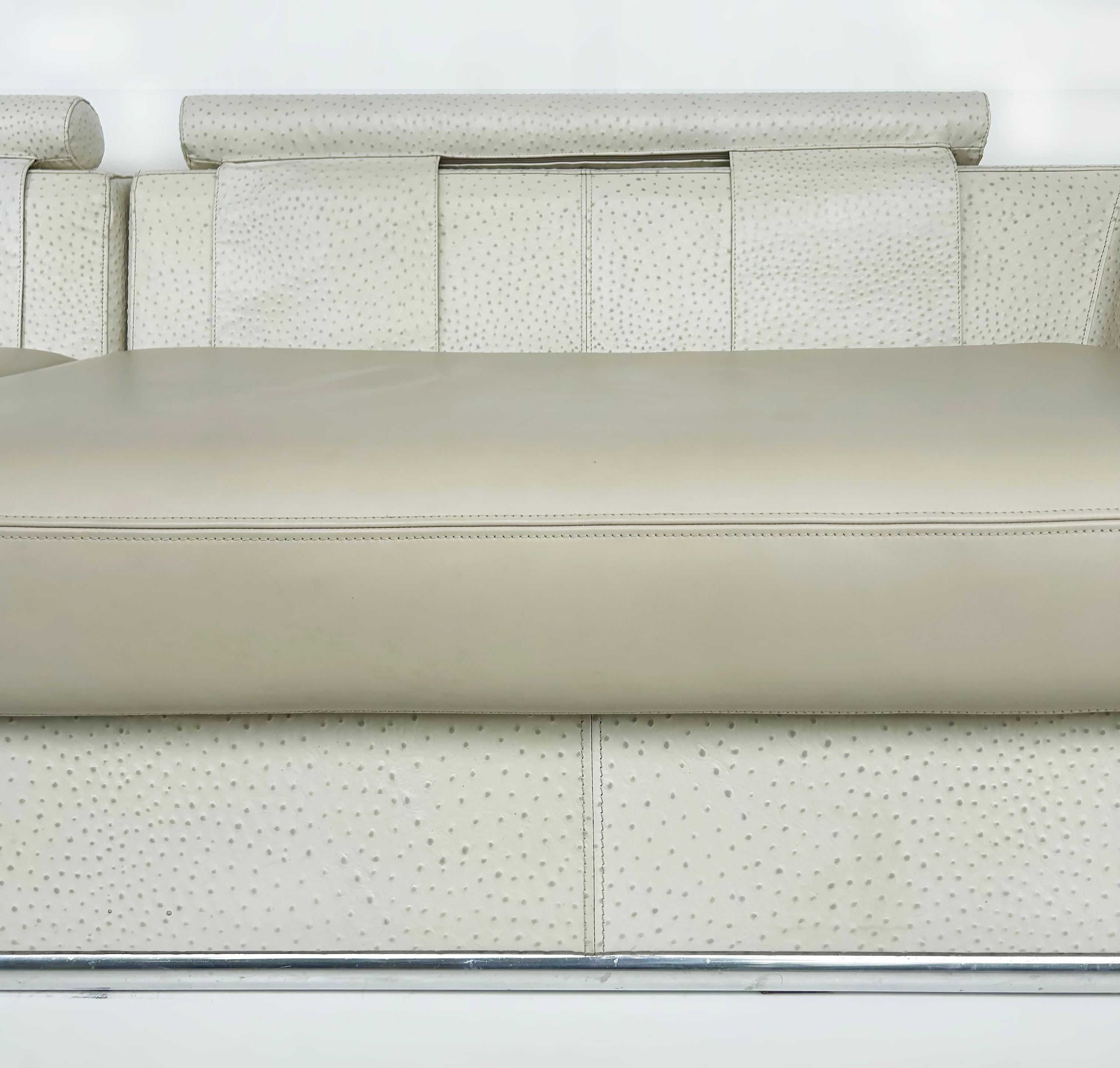 Tonino Lamborghini Italien, 2-teiliges Sofa aus Straußenleder in Modulform, 2010 (Leder) im Angebot