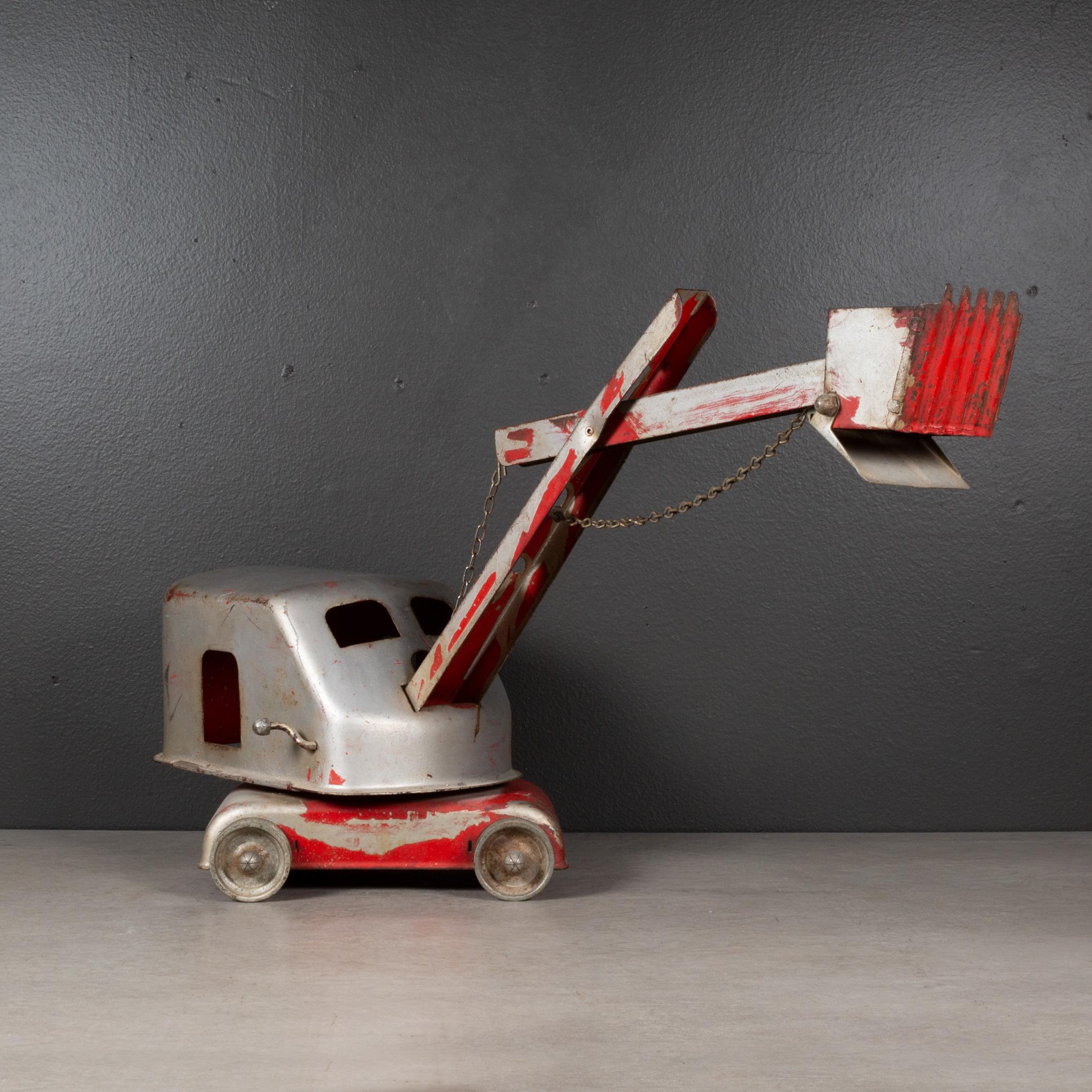 American Tonka Red Steam Shovel No. 100, Clam Bucket, c.1950