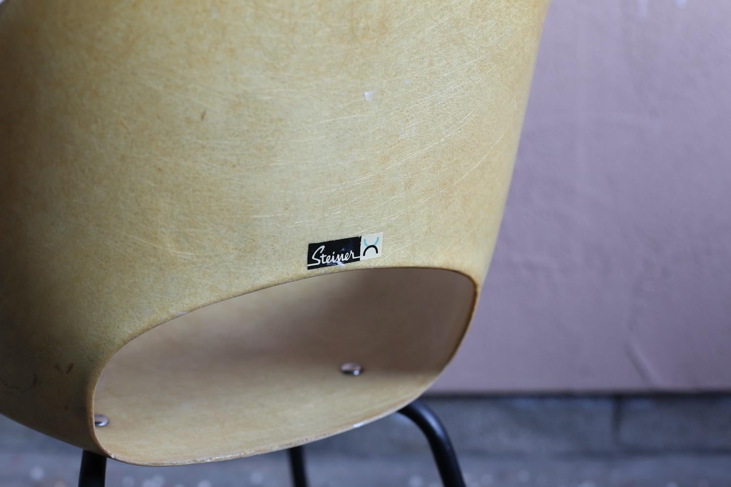 Mid-20th Century “Tonneau” Chair Cream by Pierre Guariche