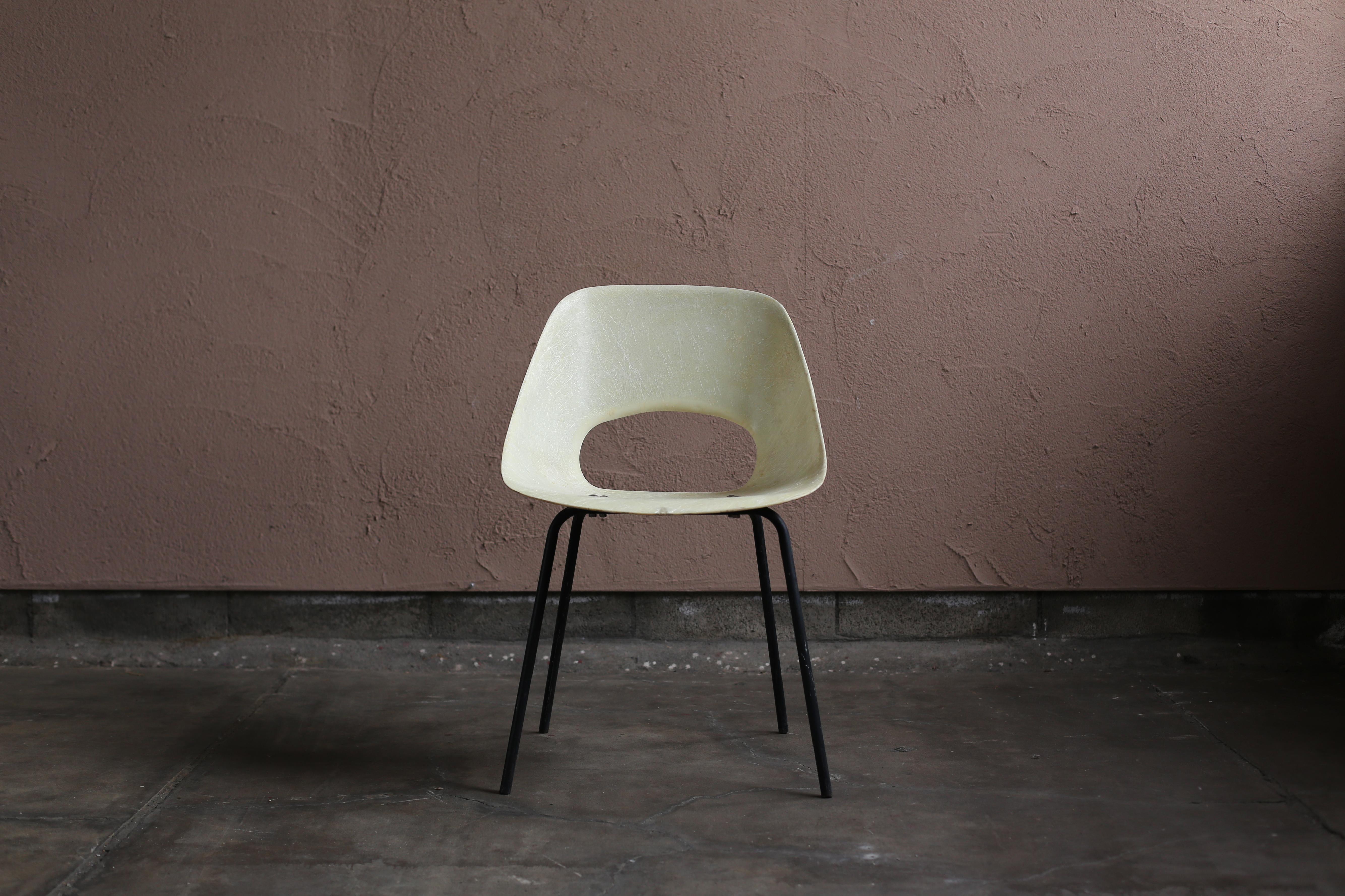French “Tonneau” Fiberglass Chair by Pierre Guariche