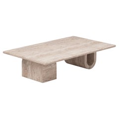 Couchtisch aus Travertin von Tonoz, ikonisches Design, Platte mit Natursteinen