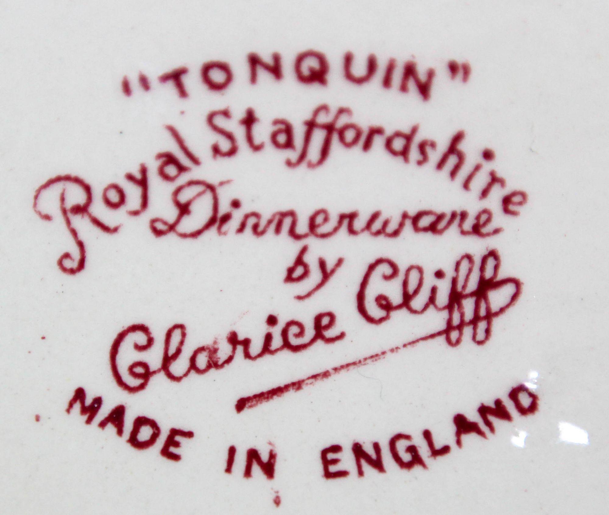 Tonquin Red Pink by ROYAL STAFFORDSHIRE by Clarice Cliff made in England Ashtray For Sale 3