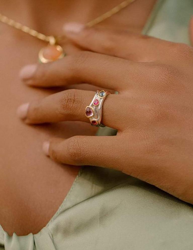 Cocktailring aus weißem Rhodium und 14 Karat Gold im Angebot 1