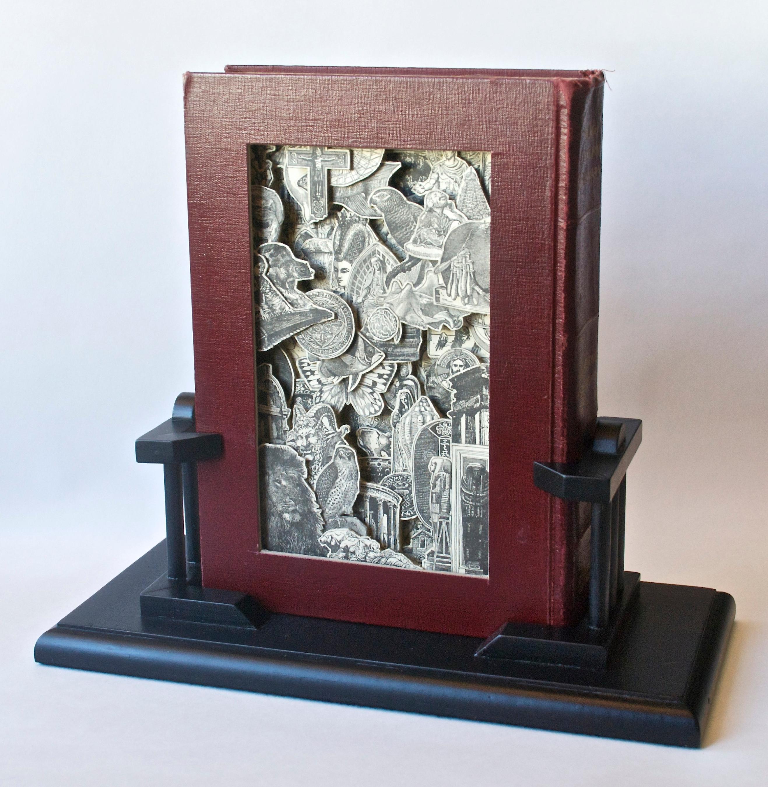 Diccionario del Nuevo Siglo a-veto de bolsillo - Mixed Media Art Contemporáneo de Tony Dagradi