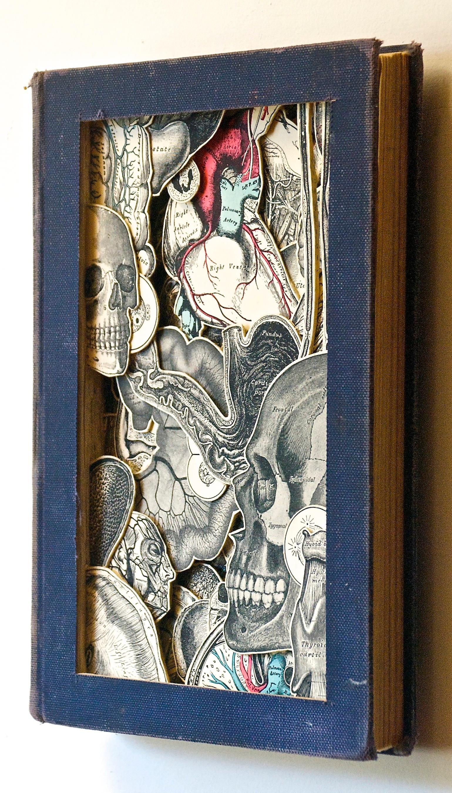 El ayudante del embalsamador - Print Contemporáneo de Tony Dagradi