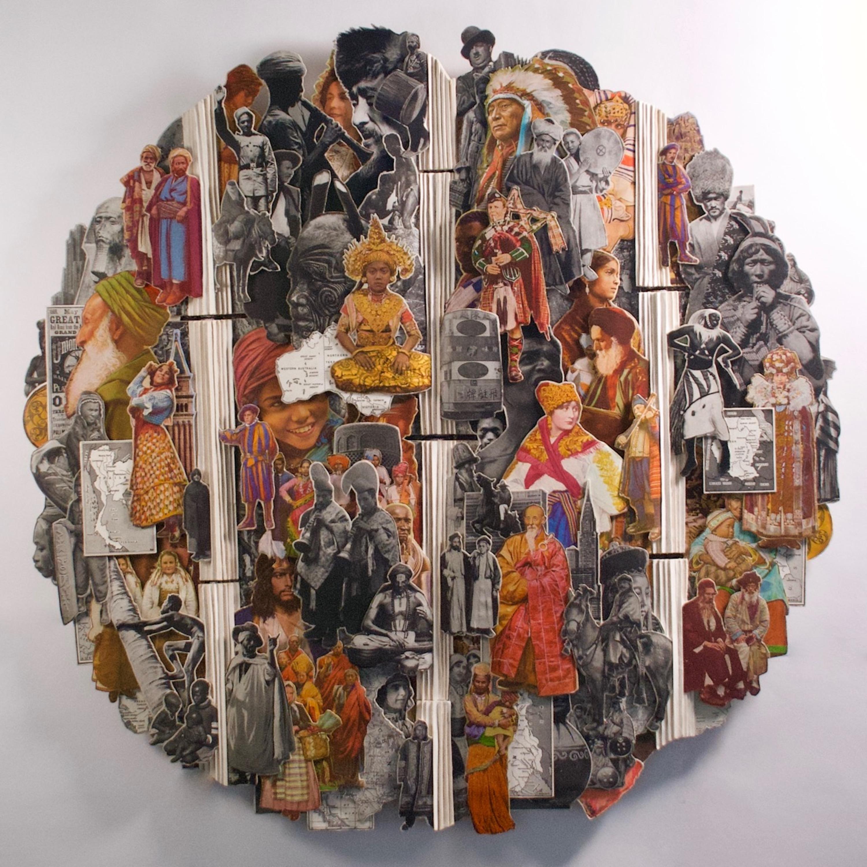 "Autour du monde" -- Sculpture murale en collage de Tony Dagradi