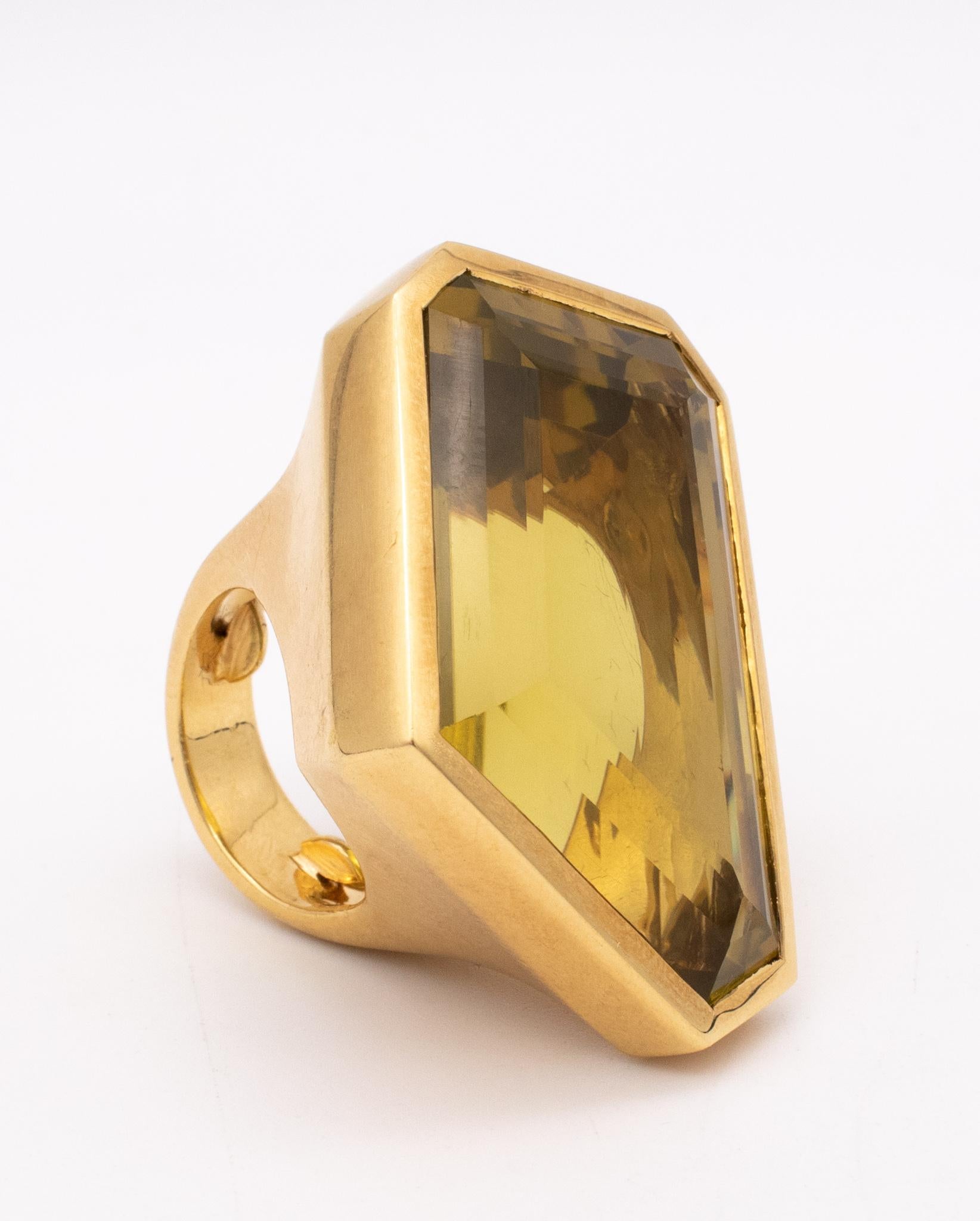 Tony Duquette Massive Geometric Cocktail Ring 18 Karat Yellow Gold 85cts Citrine For Sale 4
