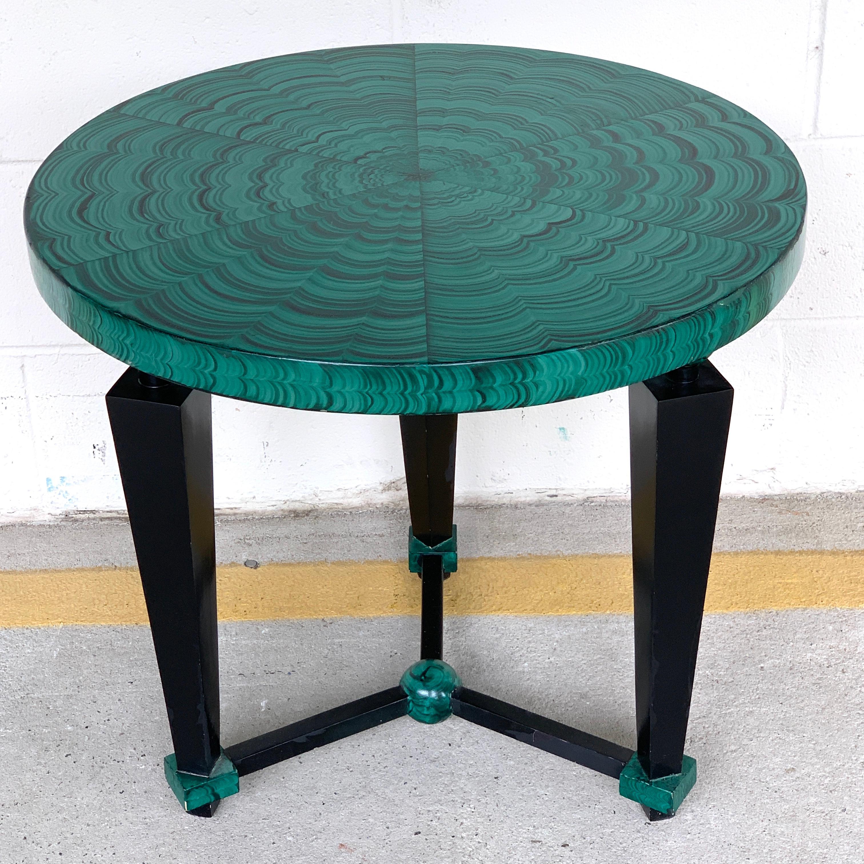 Tony Duquette Style Faux Malachite and Ebonized Guéridon or Side Table In Good Condition In West Palm Beach, FL