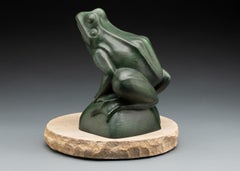 "Fontana con rana seduta" (2024) di Tony Hochstetler, scultura originale in bronzo