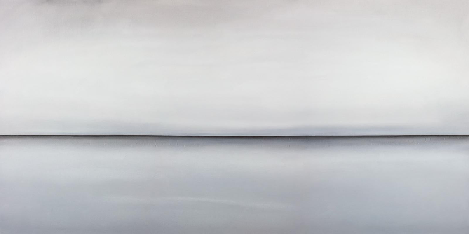 Ce paysage abstrait imprimé en édition limitée par Tony Iadicicco se caractérise par une palette de gris clairs. Il s'agit d'une composition paysagère abstraite, avec une ligne d'horizon marquée qui traverse la composition et des tons gris doux et