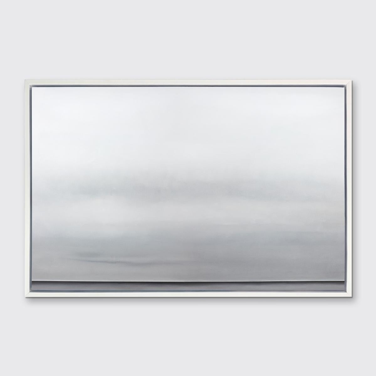 Ce paysage abstrait imprimé en édition limitée par Tony Iadicicco présente une palette de gris froids avec une ligne d'horizon basse et austère en dessous, entre des couleurs douces et mélangées. 

Cette impression giclée en édition limitée de Tony