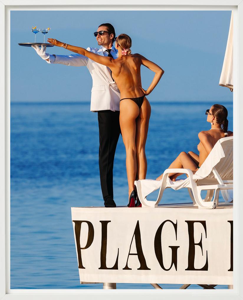 La Dolce Vita I,  Plage Keller, CAP d'Antibes, Fotografia d'autore, 2024 in vendita 5