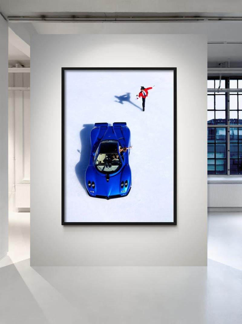 Pagani sobre hielo, Fotografía artística, 2024 - Photograph de Tony Kelly
