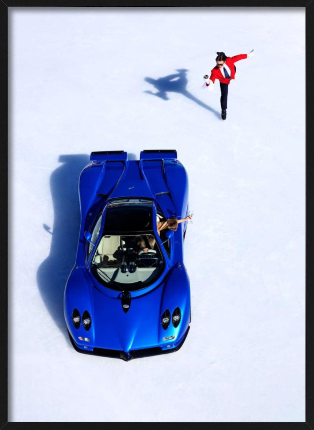 La persona que corre detrás de un coche sobre hielo fue fotografiada por Tony Kelly.

Todas las impresiones son de edición limitada. Disponible en varios tamaños. Enmarcado de alta gama a petición.

Todas las impresiones están hechas y firmadas por