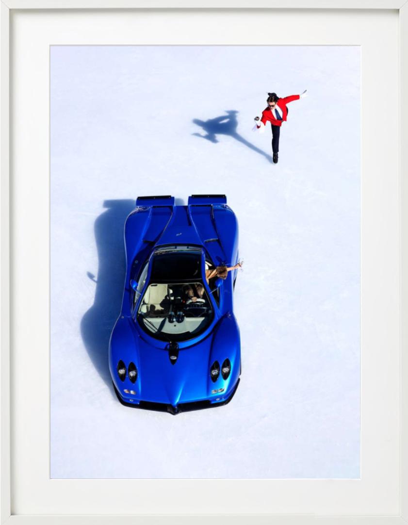 Pagani sobre hielo, Fotografía artística, 2024 en venta 4