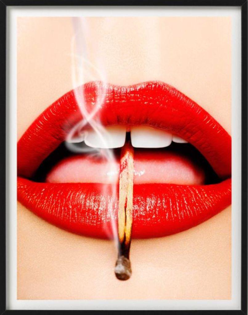 Smoking Lips - 2013 Playboy Cover of Red Lips with a Burning Match (Lèvres rouges avec une allumette enflammée), fine art - Photograph de Tony Kelly