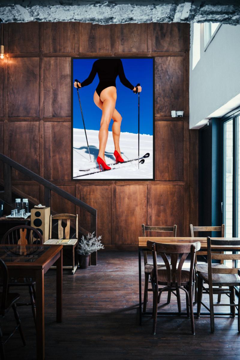 Backcountry II - Modelo con tacones rojos Skitouring, Fotografía artística, 2019 en venta 7