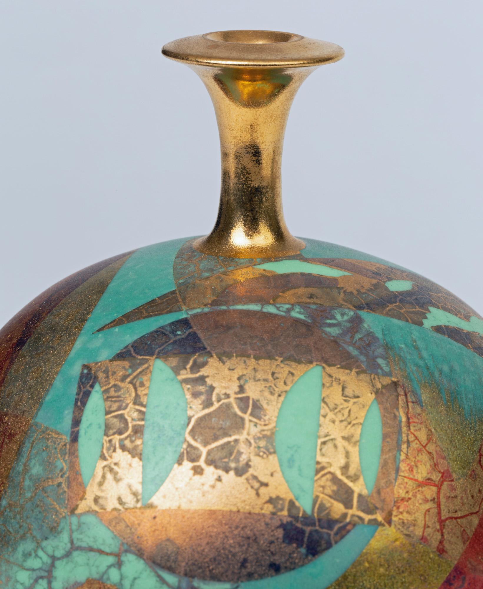 Tony Laverick Lustre Glazed Studio Pottery Porcelain Bottle Vase, Dated 2001 2