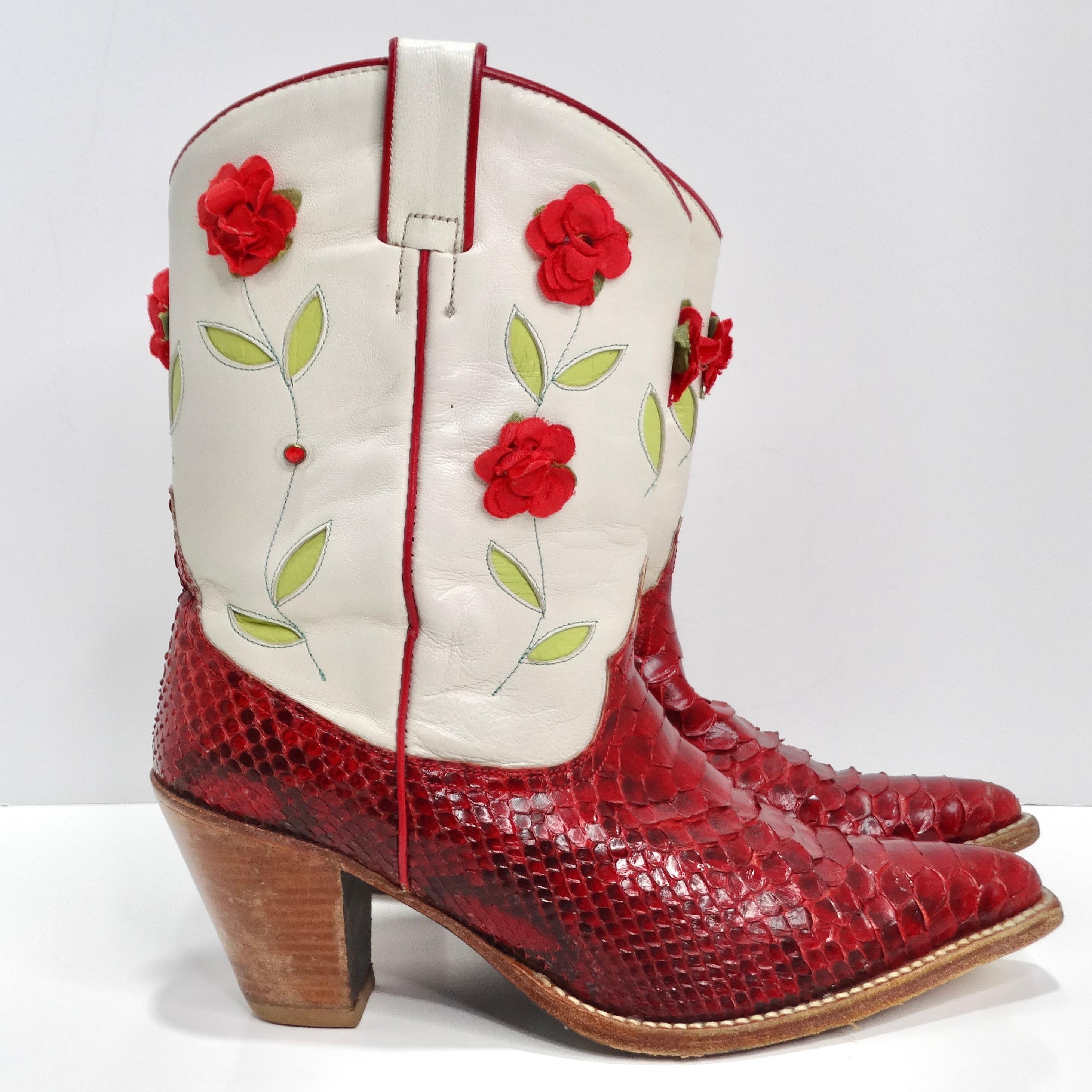 Tony Mora - Bottes de cowboy à fleurs en python rouge Unisexe en vente