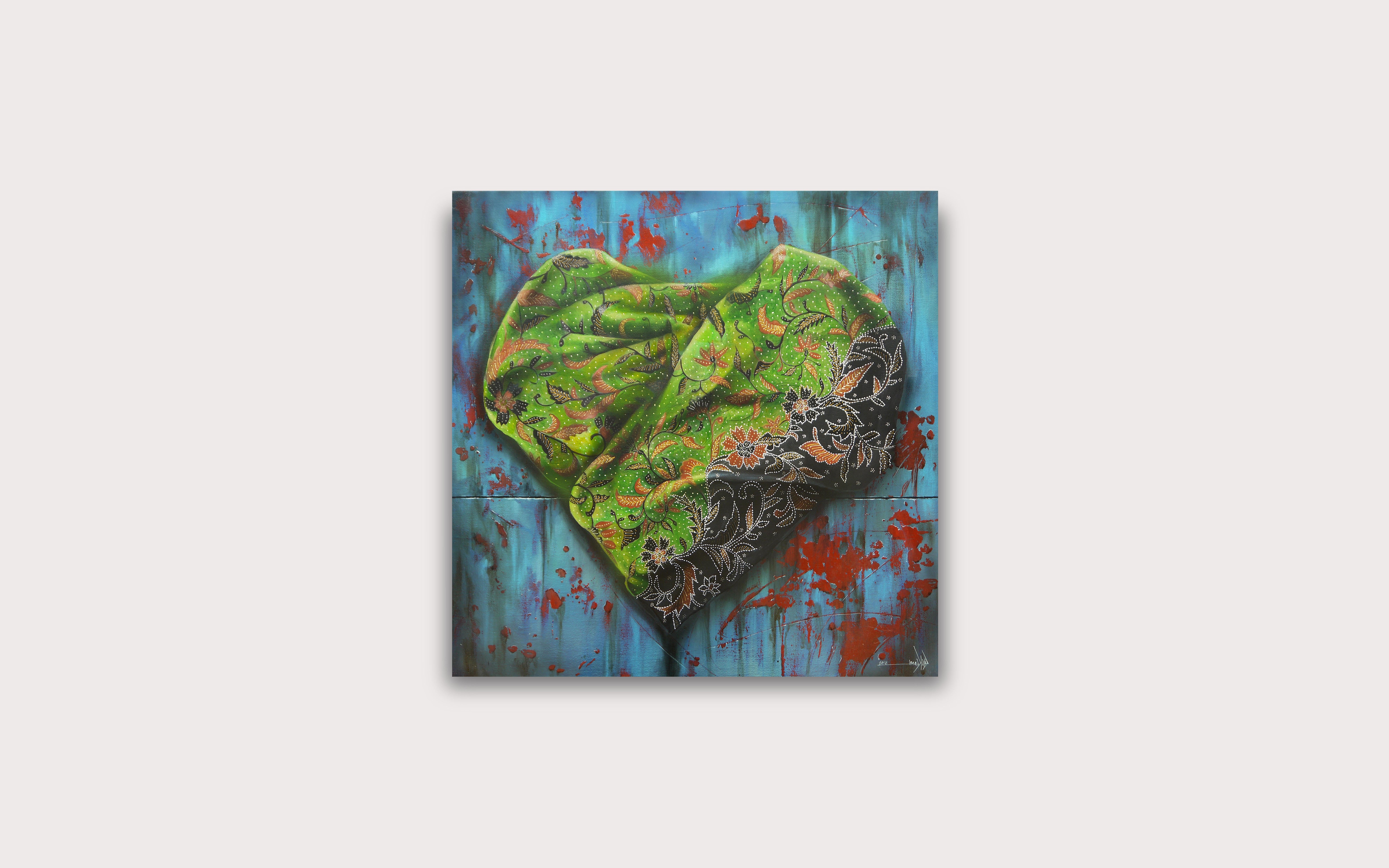 „Exploration of Love #2“, Batik-Sarong in herzförmigem Falten, Nyonya Baba – Painting von Tony Ng