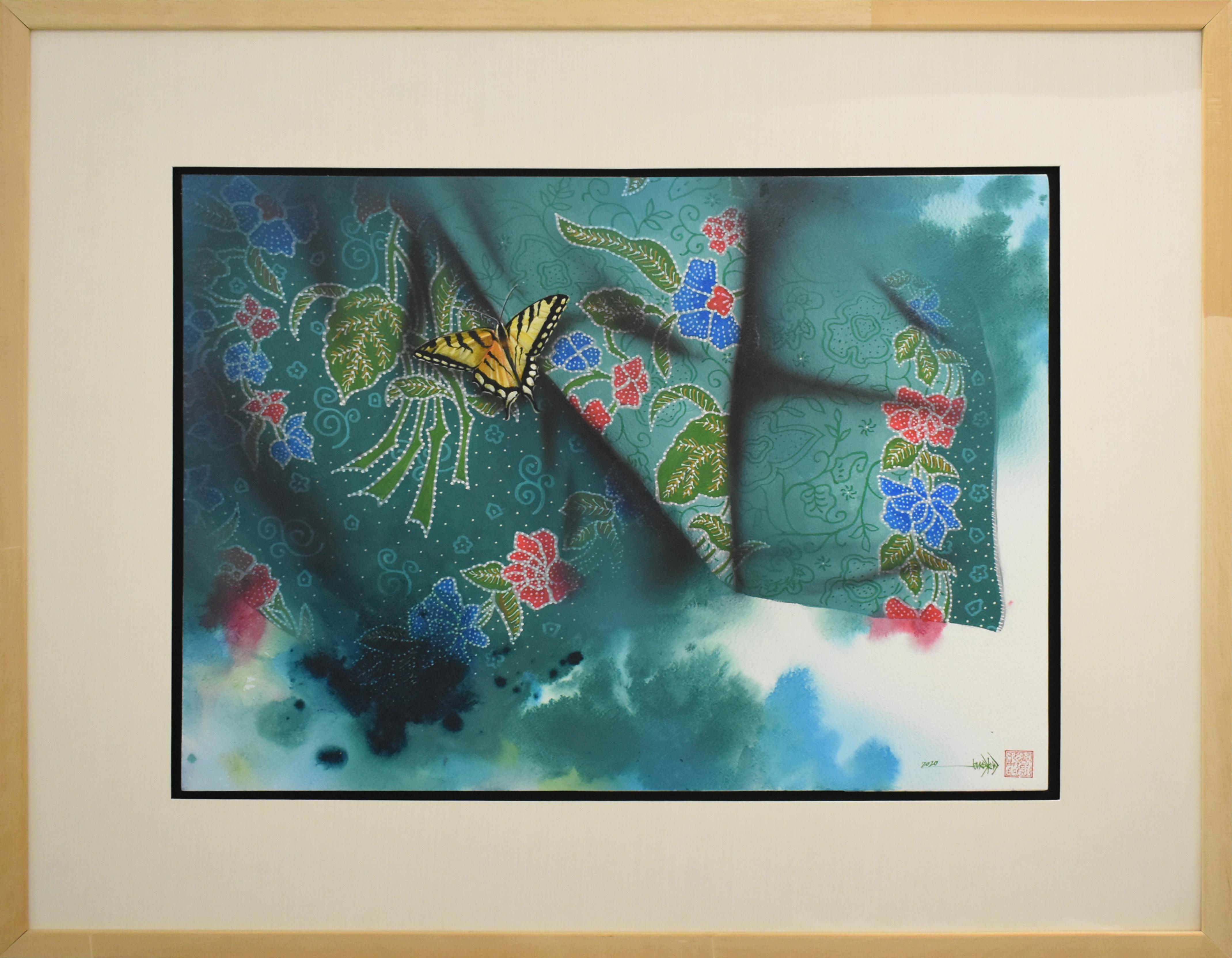 Sarong verde con motivi floreali e farfalle che rimandano alla bellezza della vita - Painting di Tony Ng