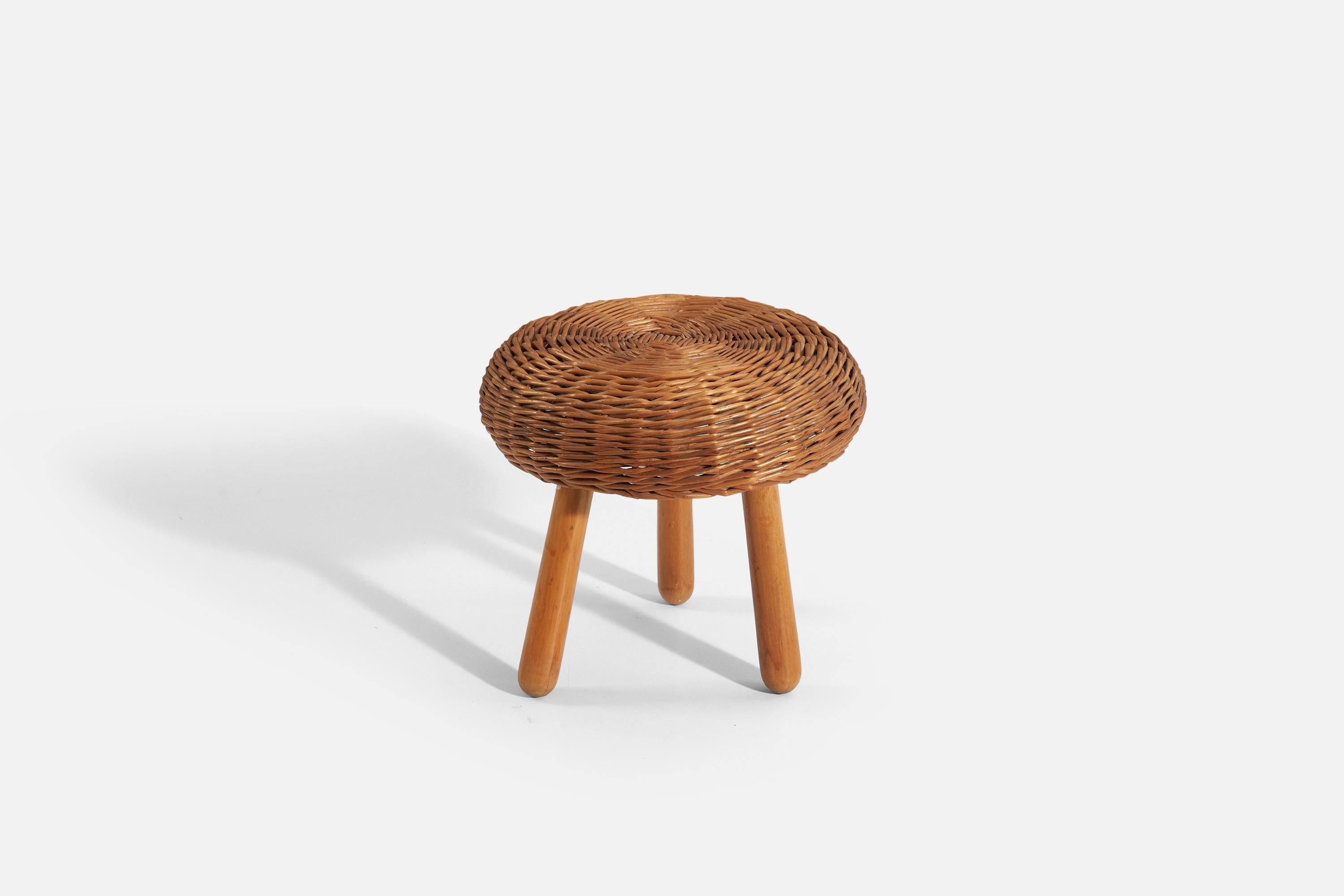 Américain Tabouret « Attribué » de Tony Paul, en osier et bois, États-Unis, années 1950 en vente