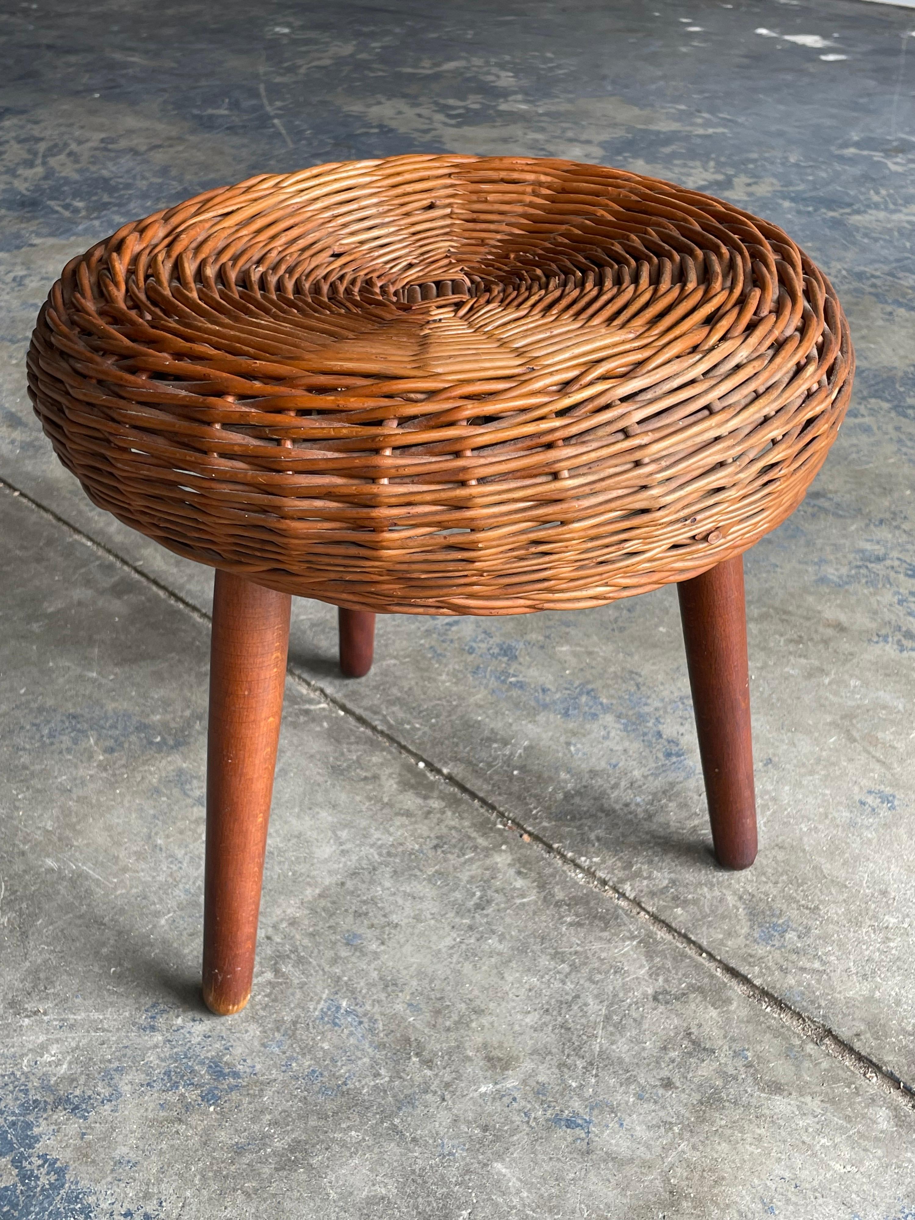 Tony Paul Attributed Tripod Stool or table, Rattan and Wood In Good Condition For Sale In St.Petersburg, FL
