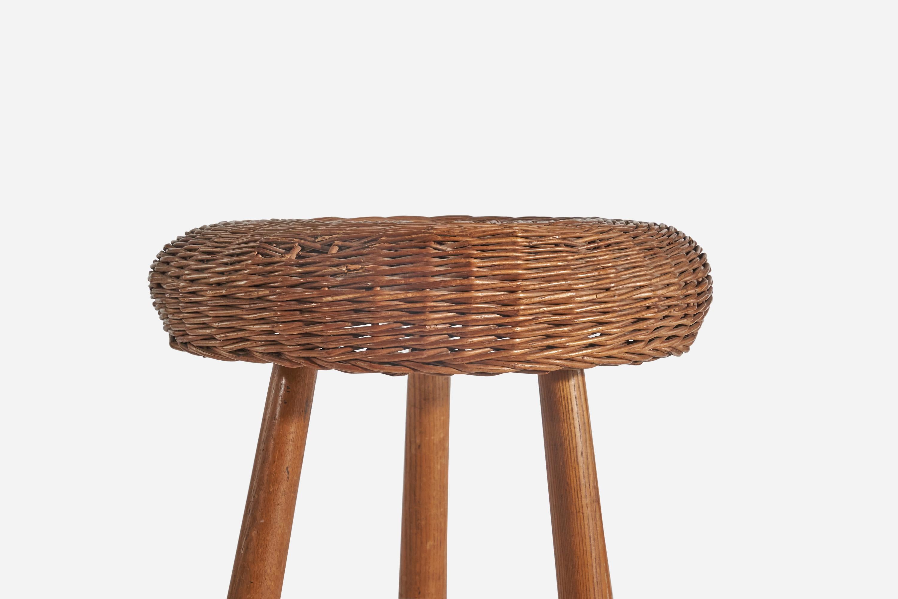 American Tony Paul Attribution, Stool, Wicker, Wood, United States, 1950s For Sale