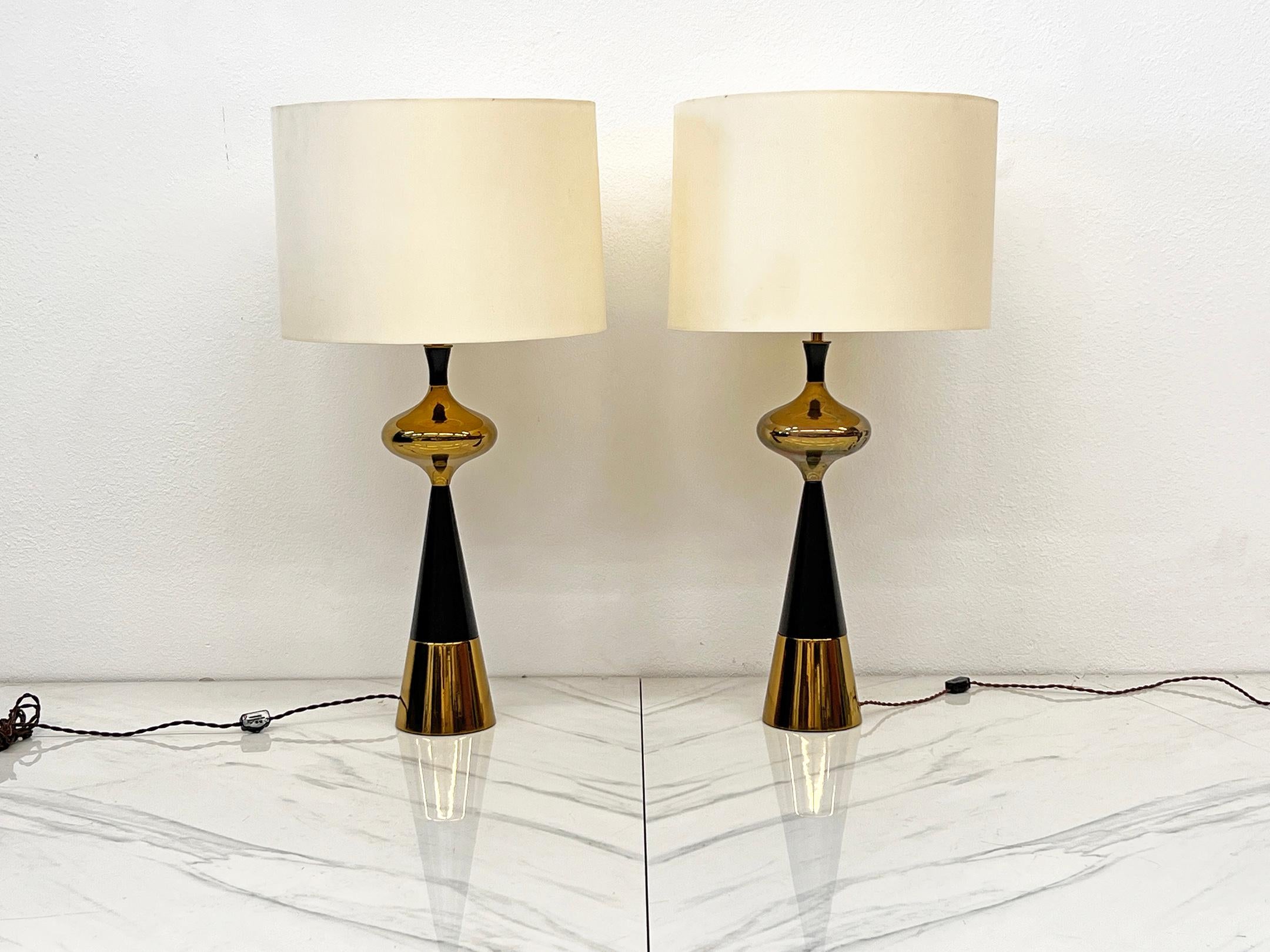 Prepare to be mesmerized by this jaw-dropping pair of Tony Paul table lamps—truly, the finest example of his design brilliance I’ve ever seen. These lamps are seriously something special, and they come with a history as glamorous as their aesthetic,