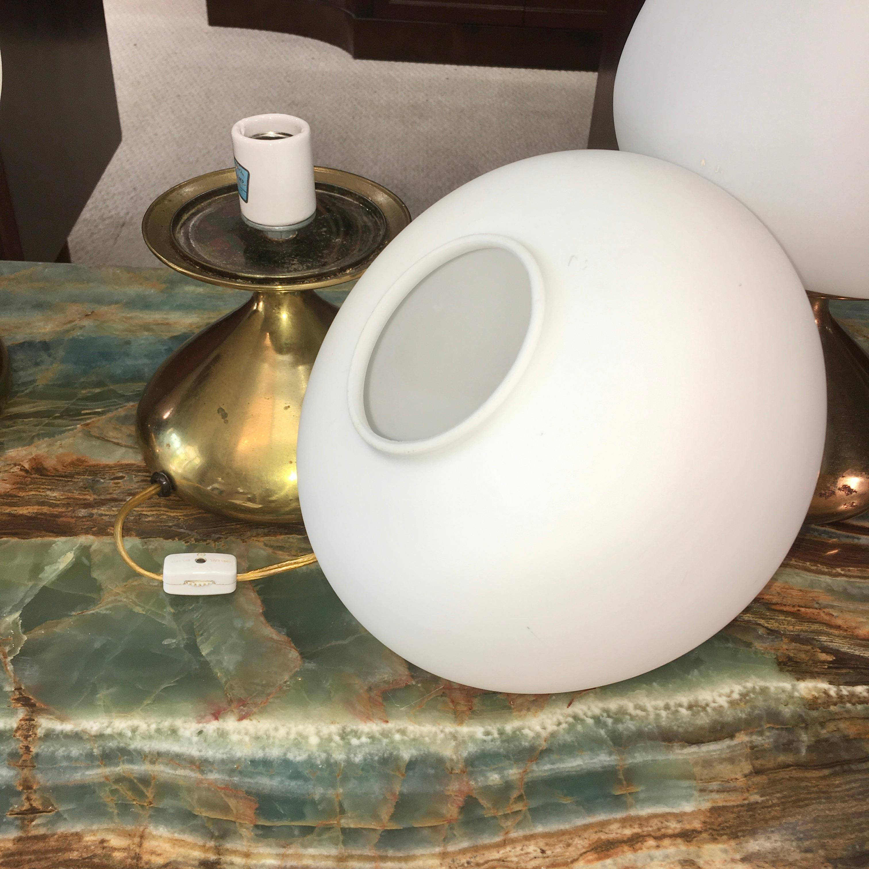 Tony Paul for Westwood Set of 3 Brass and Opaline Mushroom Lamps 4