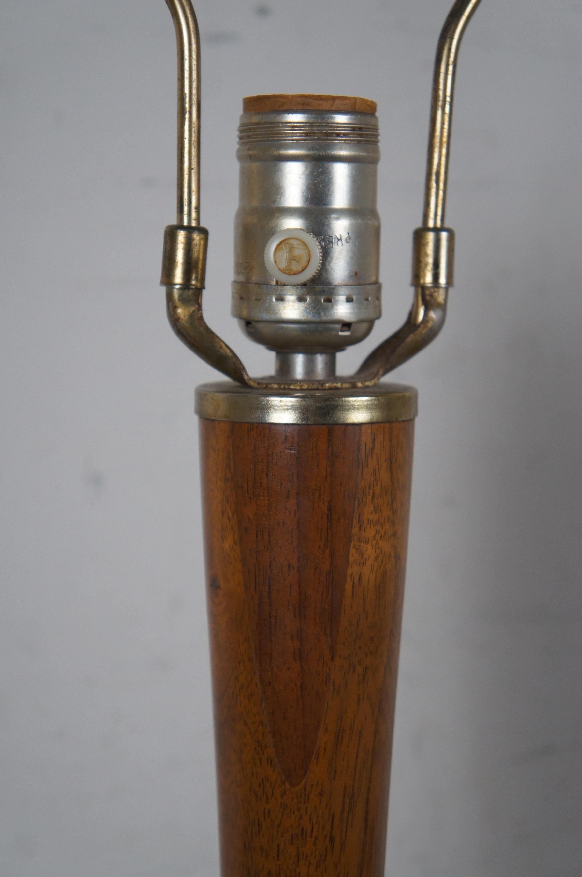 Tony Paul Laurel lampe de bureau Genie Bottle de style mi-siècle moderne en teck et laiton 33 po 1