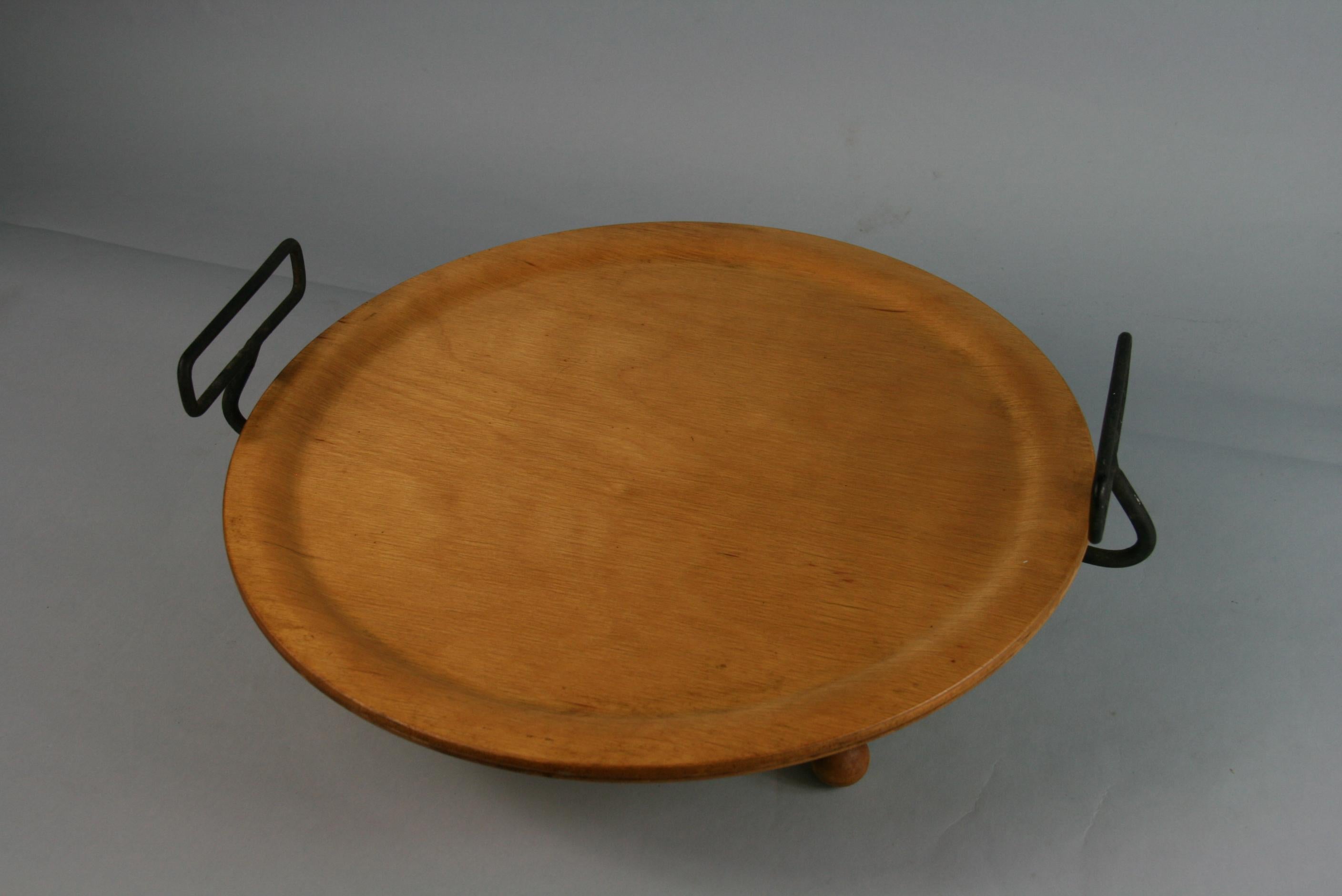 Tony Paul Mid Century Wood and Metal Serving Tray/Platter   In Good Condition In Douglas Manor, NY