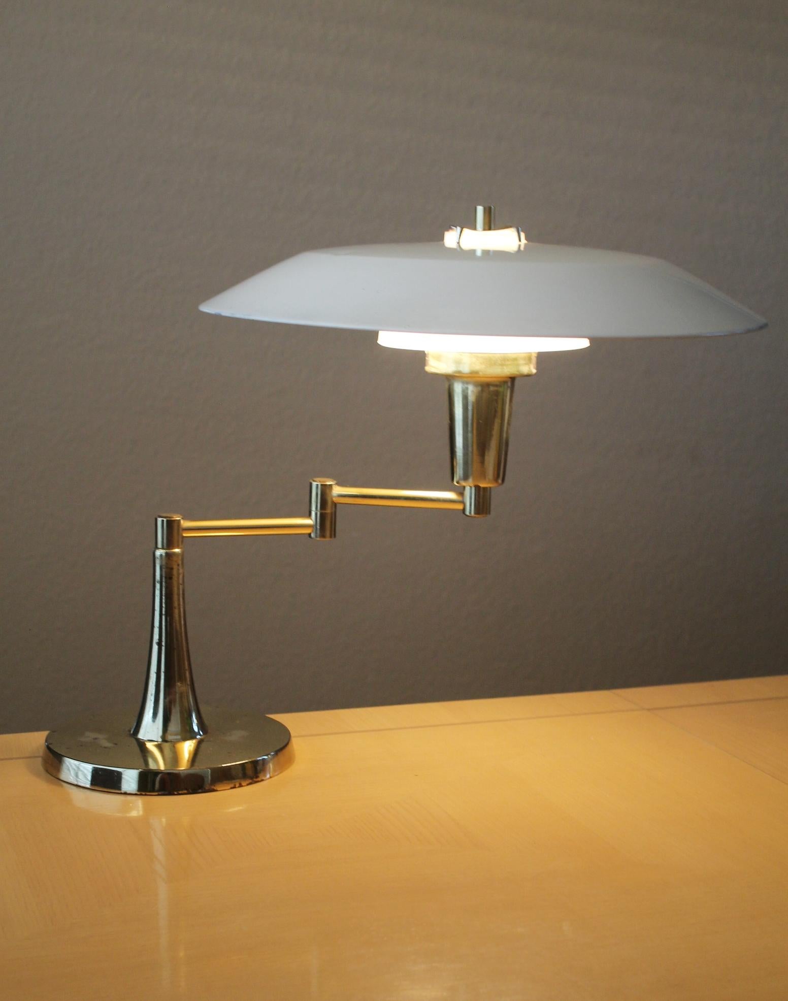 Mid-Century moderno Tony Paul Mutual Sunset Lamps, una lampada a piattino moderna del medio secolo! Iron Man 2 anni '50 in vendita