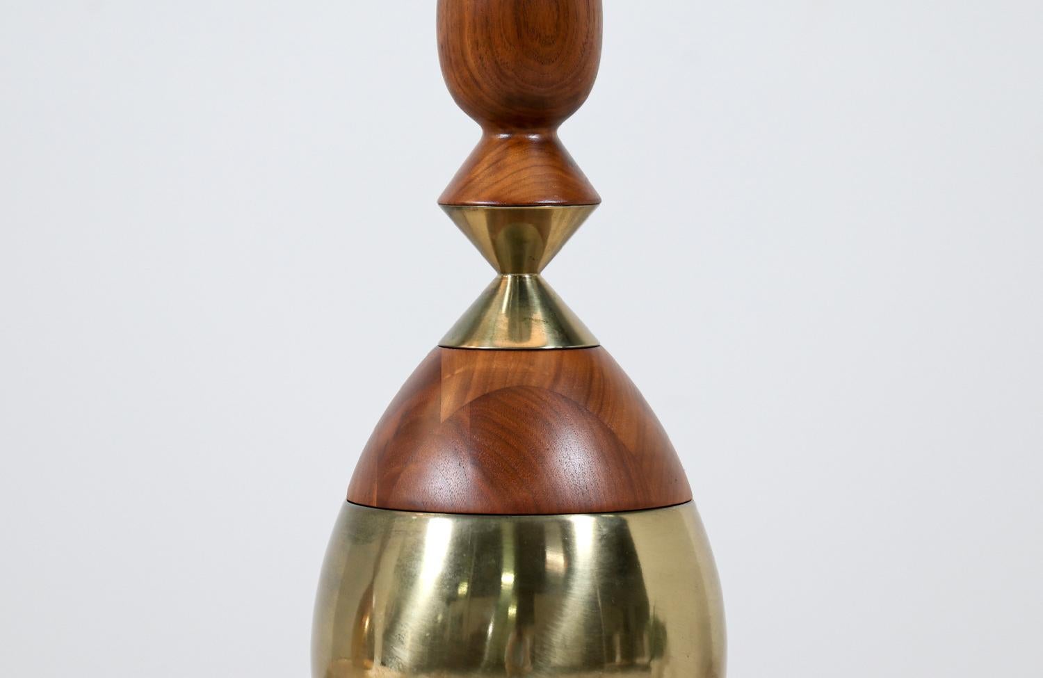Expertly Restored - Tony Paul Sculpted Walnut & Brass Table Lamps In Excellent Condition For Sale In Los Angeles, CA