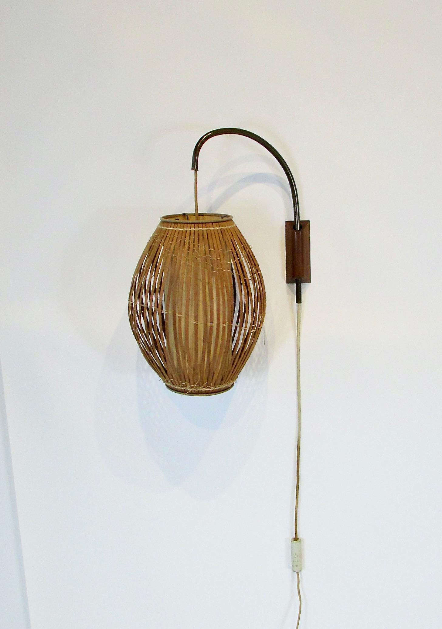 Steel Tony Paul style 1950s organic modern fish trap adjustable wall lamp For Sale