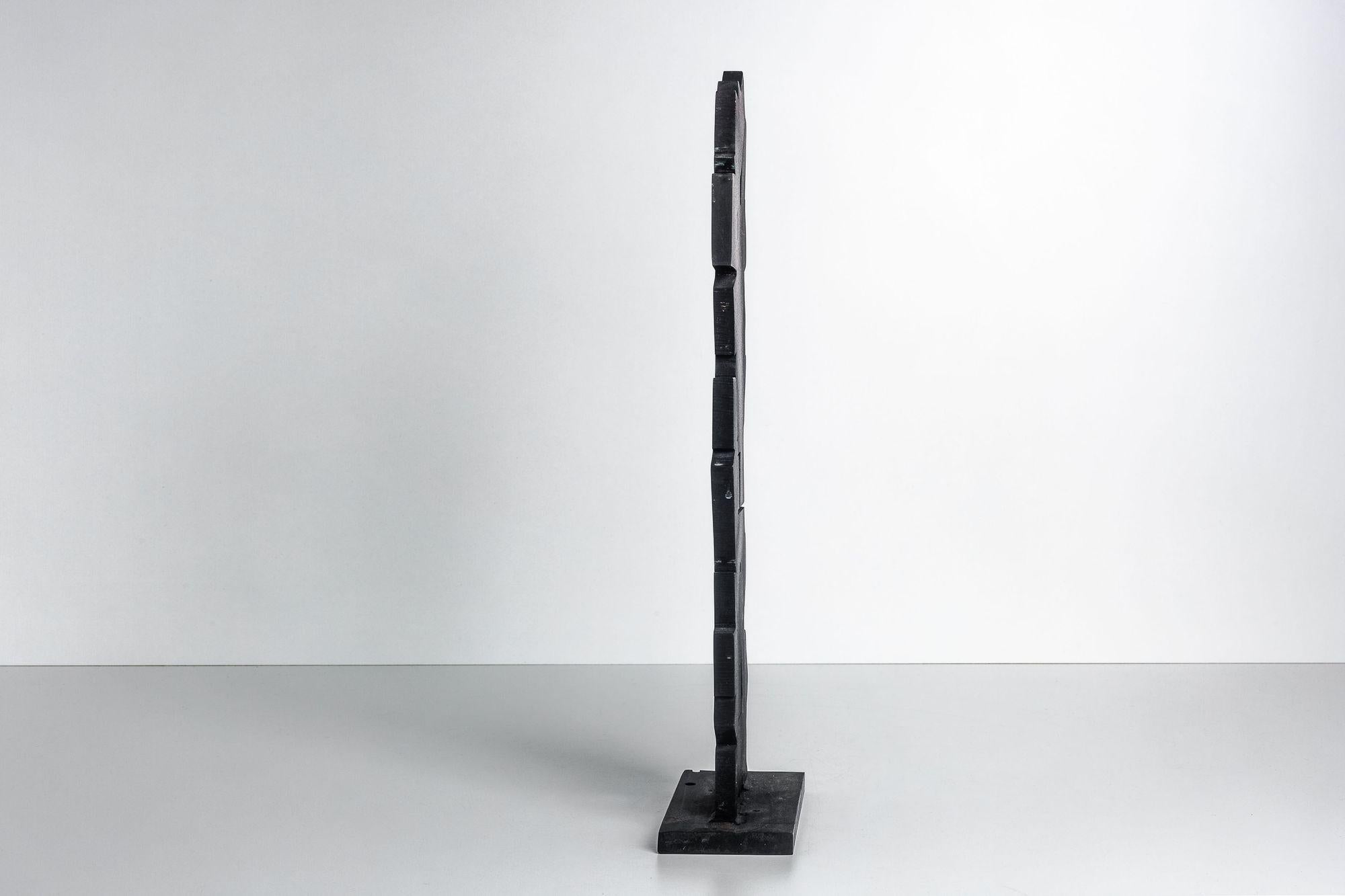 Fin du 20e siècle Sculpture de table en bronze de Tony Rosenthal en vente